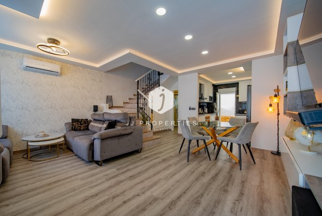 Chalet - Tweedehands - Orihuela Costa -
                PAU 26