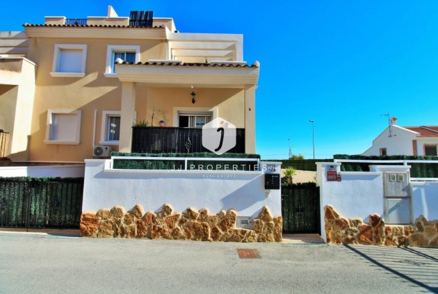 Chalet - Tweedehands - San Miguel de Salinas -
                Residencial Los Flamencos