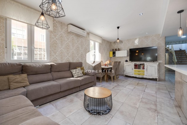 Chalet - Tweedehands - Torrevieja -
                Centro