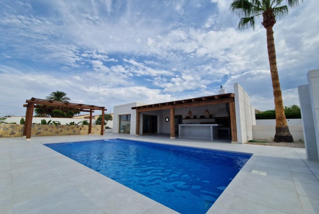 Chalet - Tweedehands - Torrevieja -
                Costa Blanca