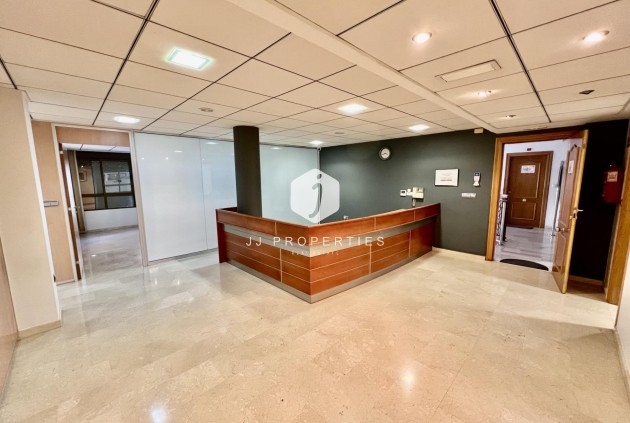 Commercial - D'occasion -
            Orihuela - JJ1007