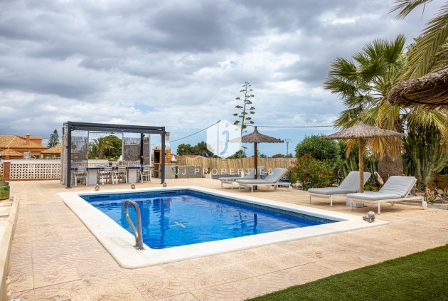 Country Property - Resale -
            Albatera - C-80486