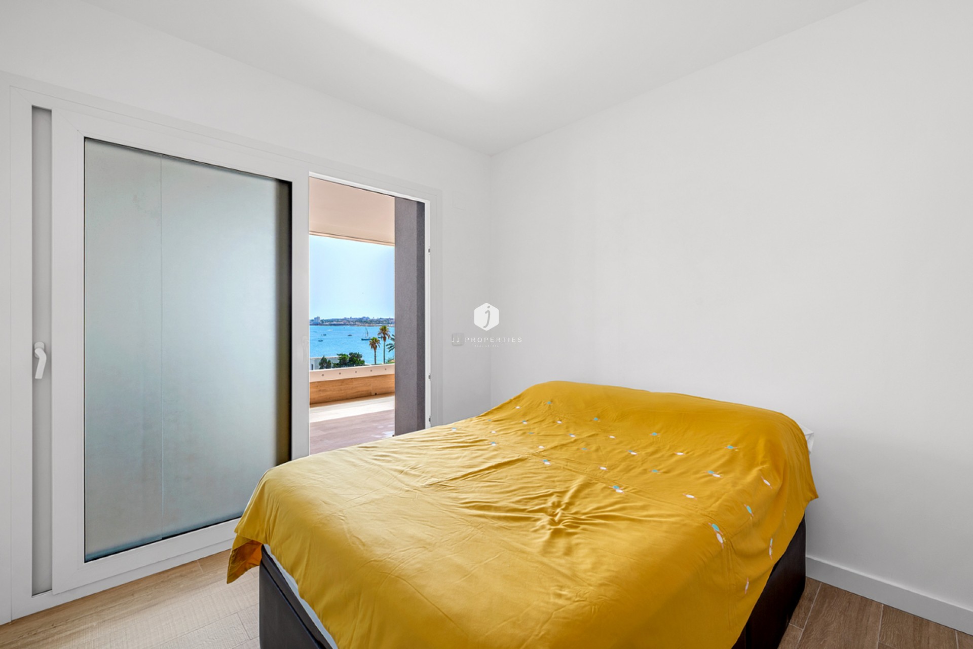 D'occasion - Appartement -
Punta Prima - Costa Blanca