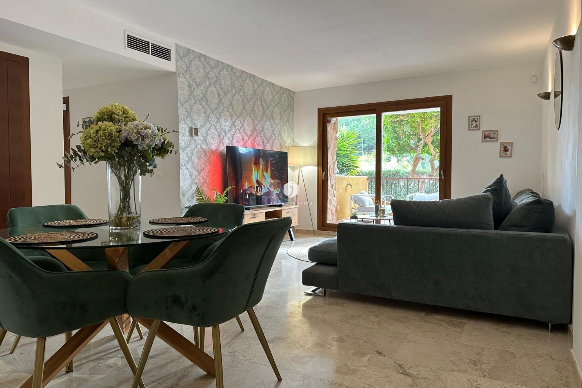 D'occasion - Appartement -
Punta Prima - Costa Blanca