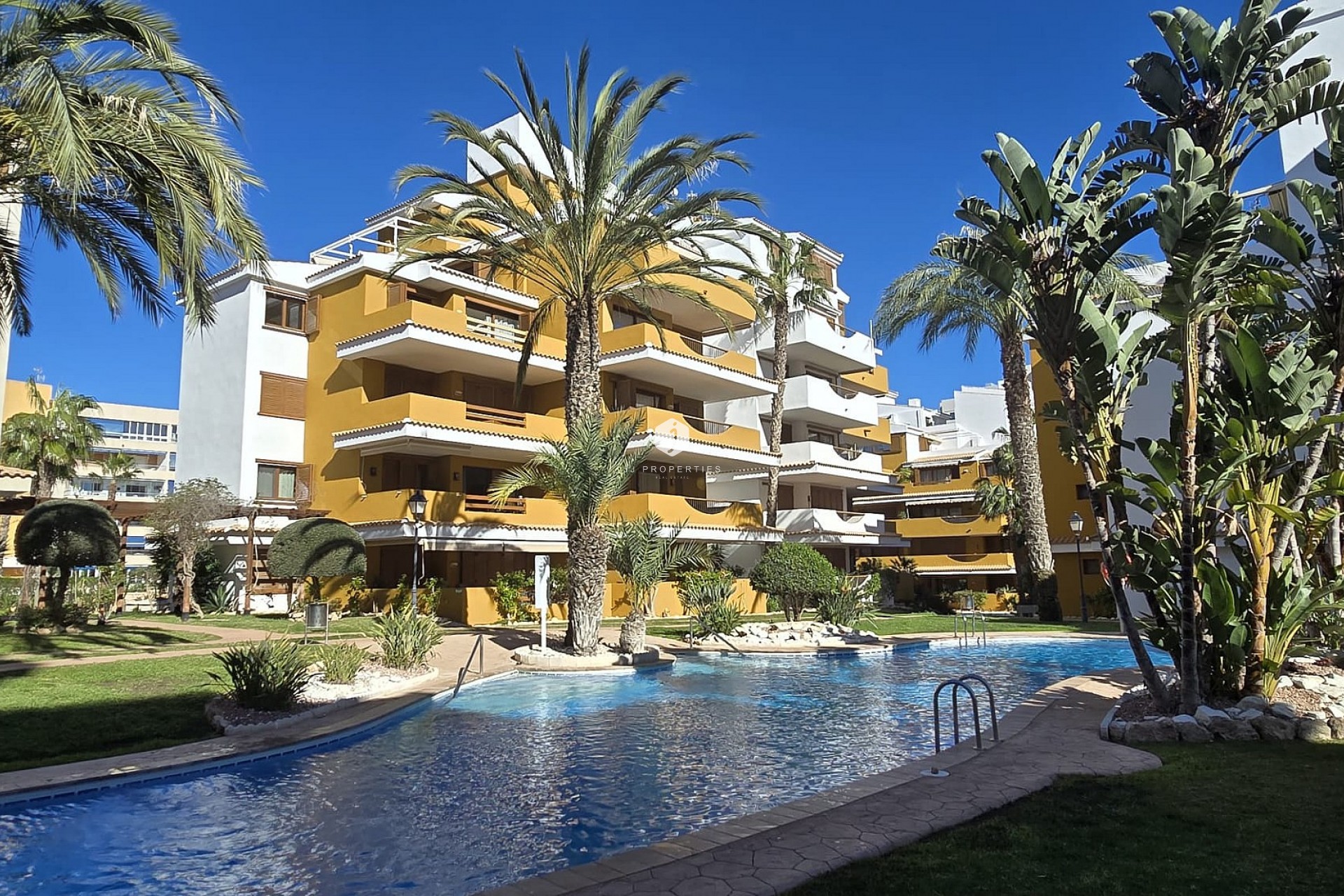 D'occasion - Appartement -
Punta Prima - Costa Blanca