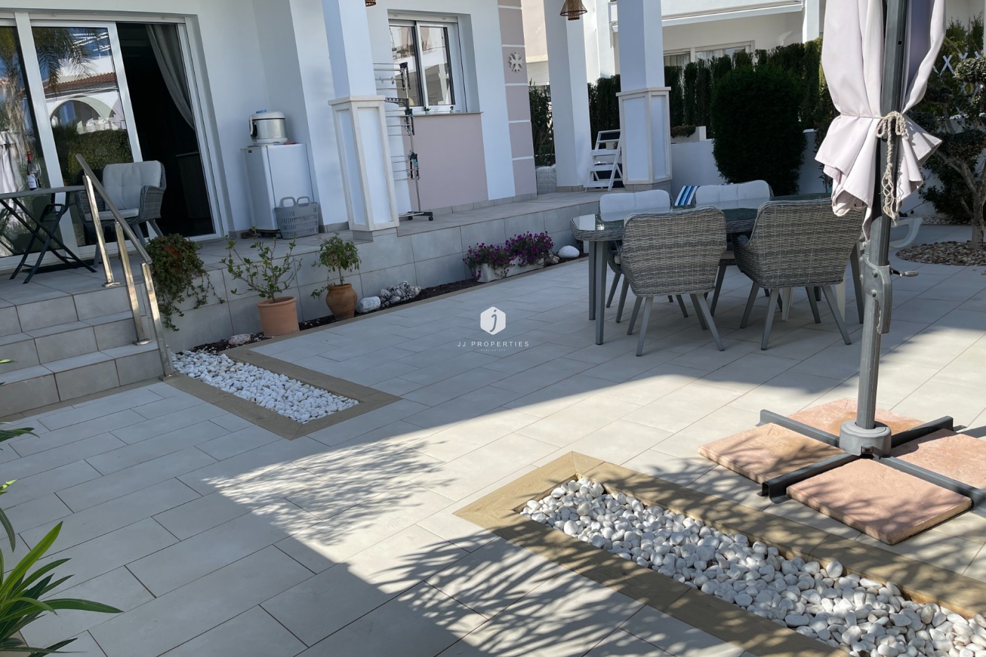 D'occasion - Appartement -
Rojales - Inland