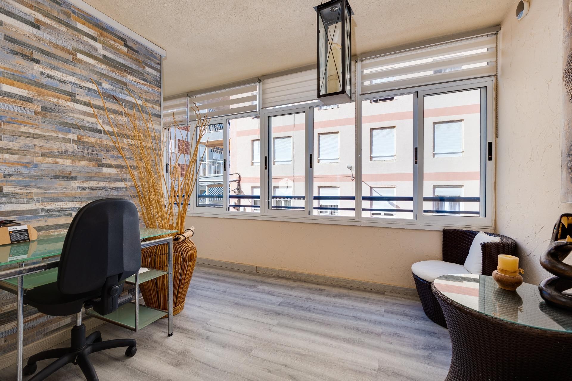 D'occasion - Appartement -
Torrevieja - Acequion