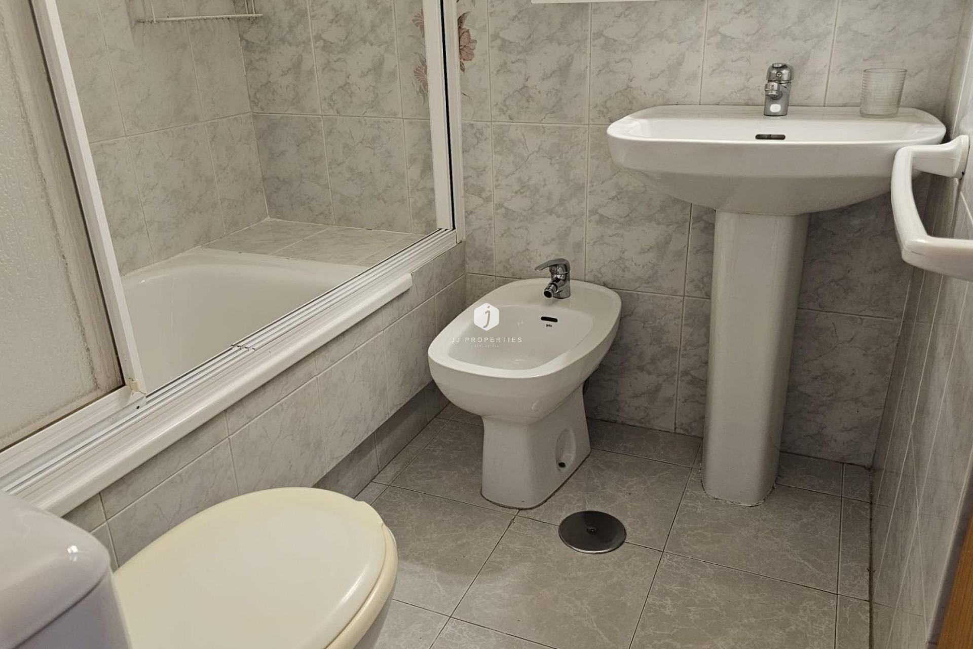 D'occasion - Appartement -
Torrevieja - Acequion