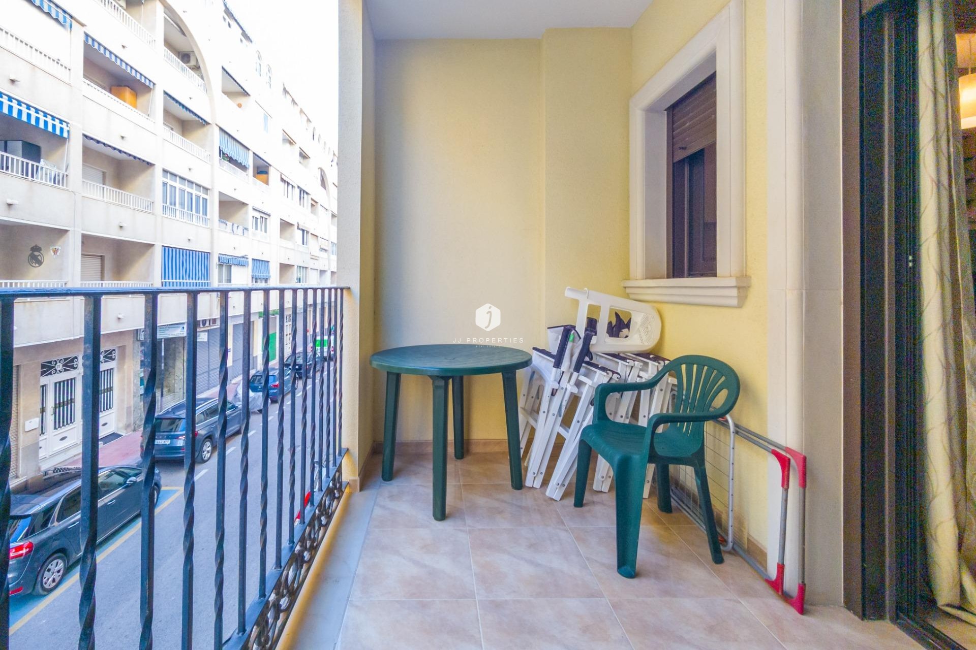 D'occasion - Appartement -
Torrevieja - Acequion