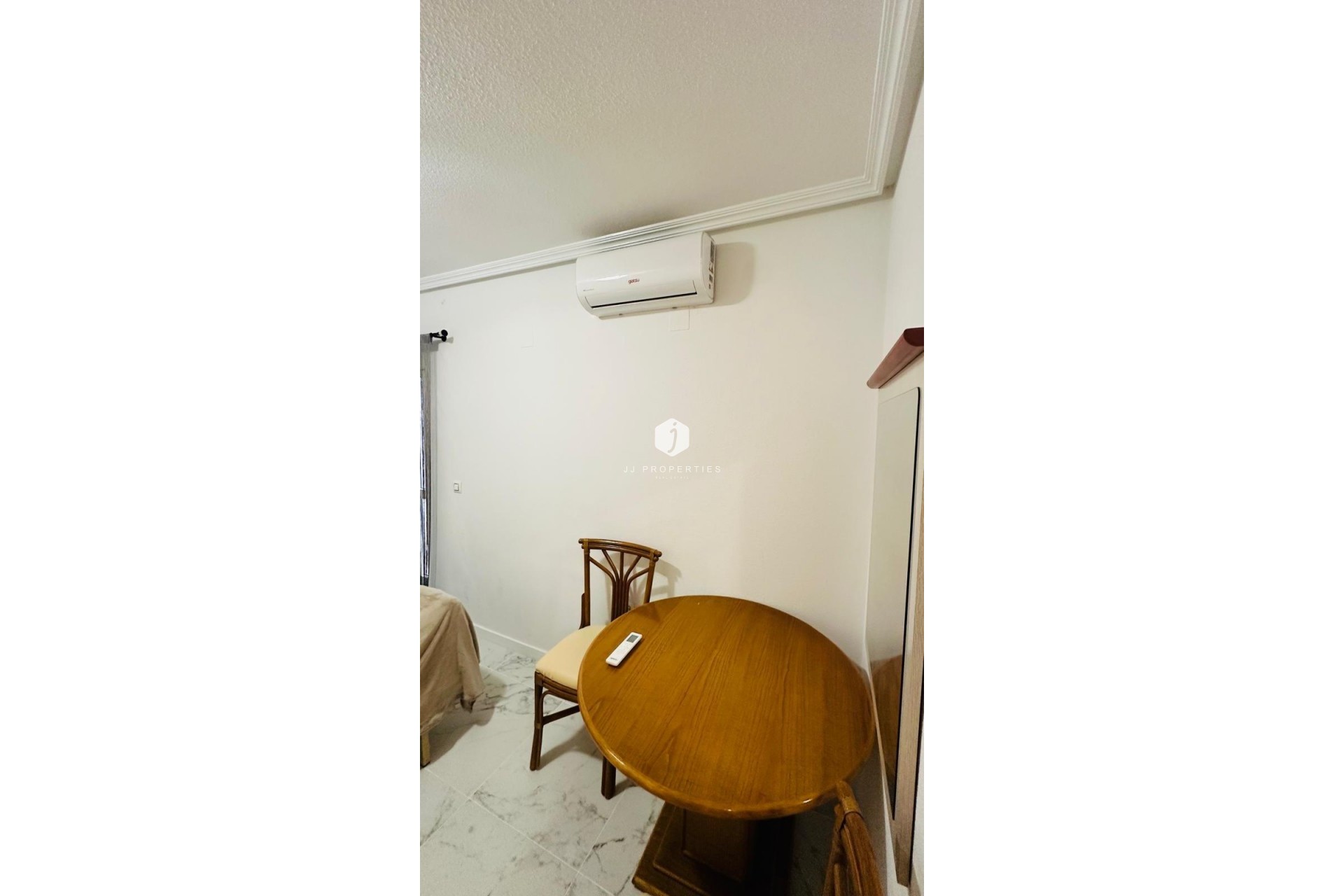 D'occasion - Appartement -
Torrevieja - Acequion