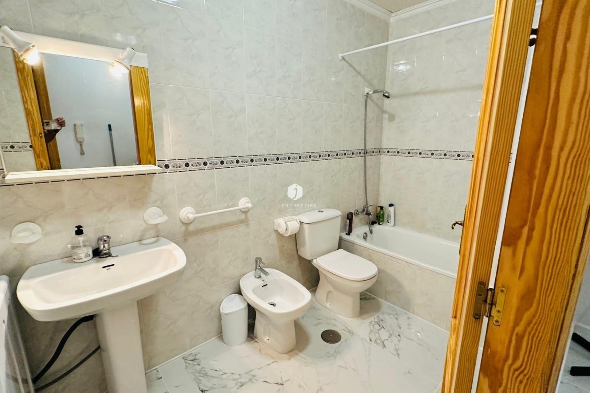 D'occasion - Appartement -
Torrevieja - Acequion