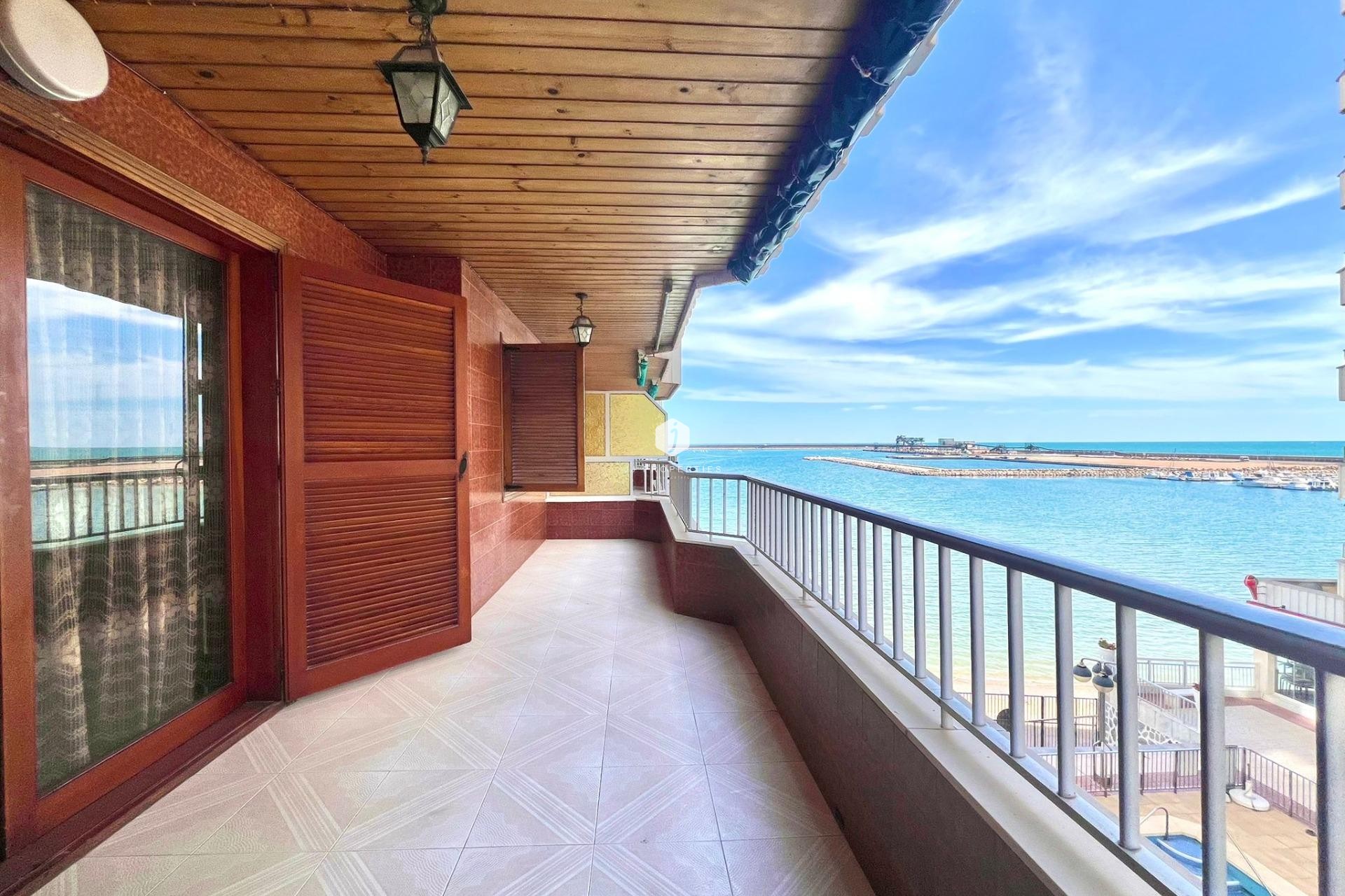 D'occasion - Appartement -
Torrevieja - Acequion