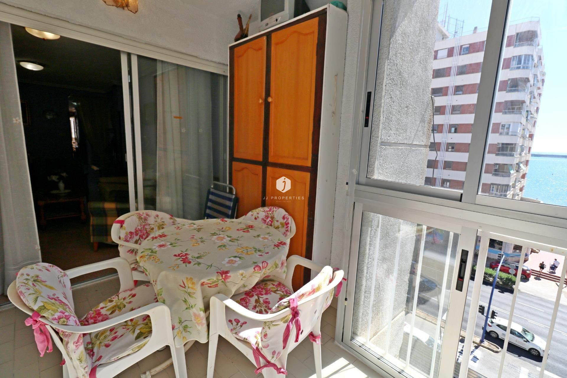 D'occasion - Appartement -
Torrevieja - Acequion