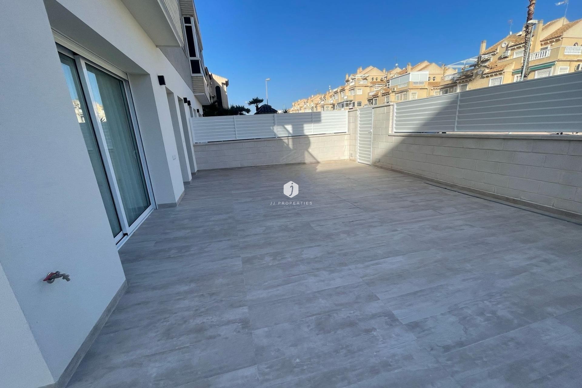 D'occasion - Appartement -
Torrevieja - aguas nuevas