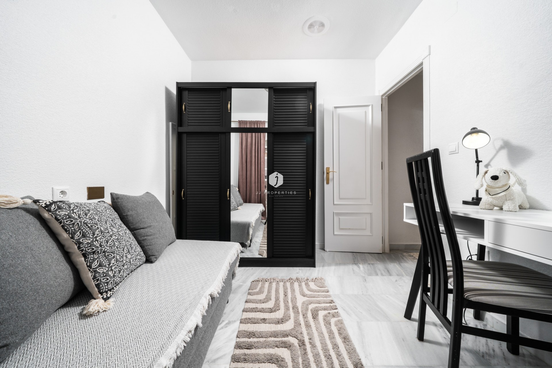 D'occasion - Appartement -
Torrevieja - aguas nuevas