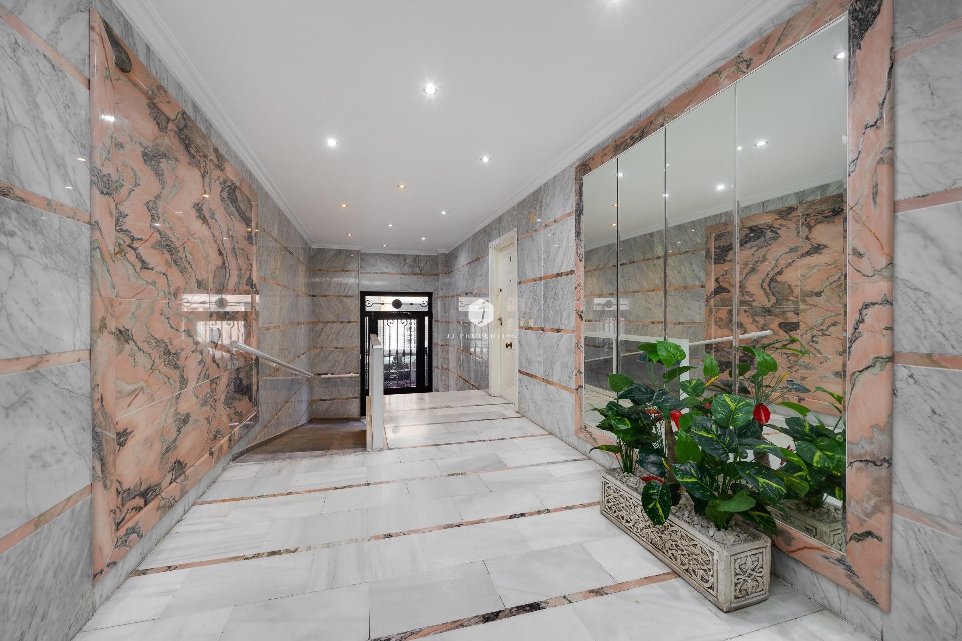 D'occasion - Appartement -
Torrevieja - Antonio Machado