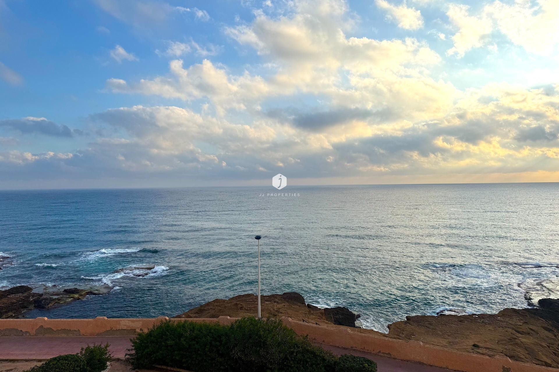 D'occasion - Appartement -
Torrevieja - Cabo cervera