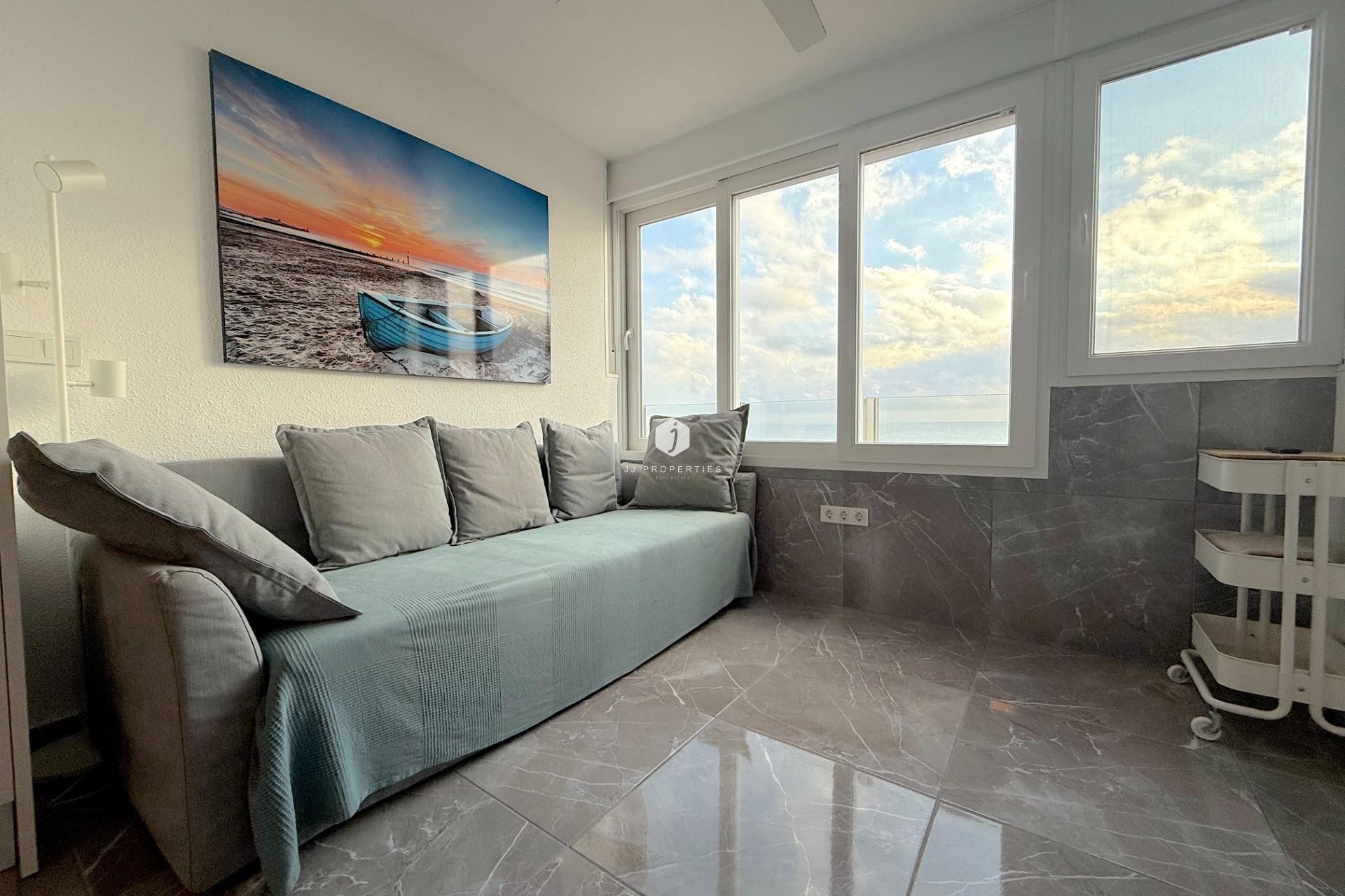 D'occasion - Appartement -
Torrevieja - Cabo cervera