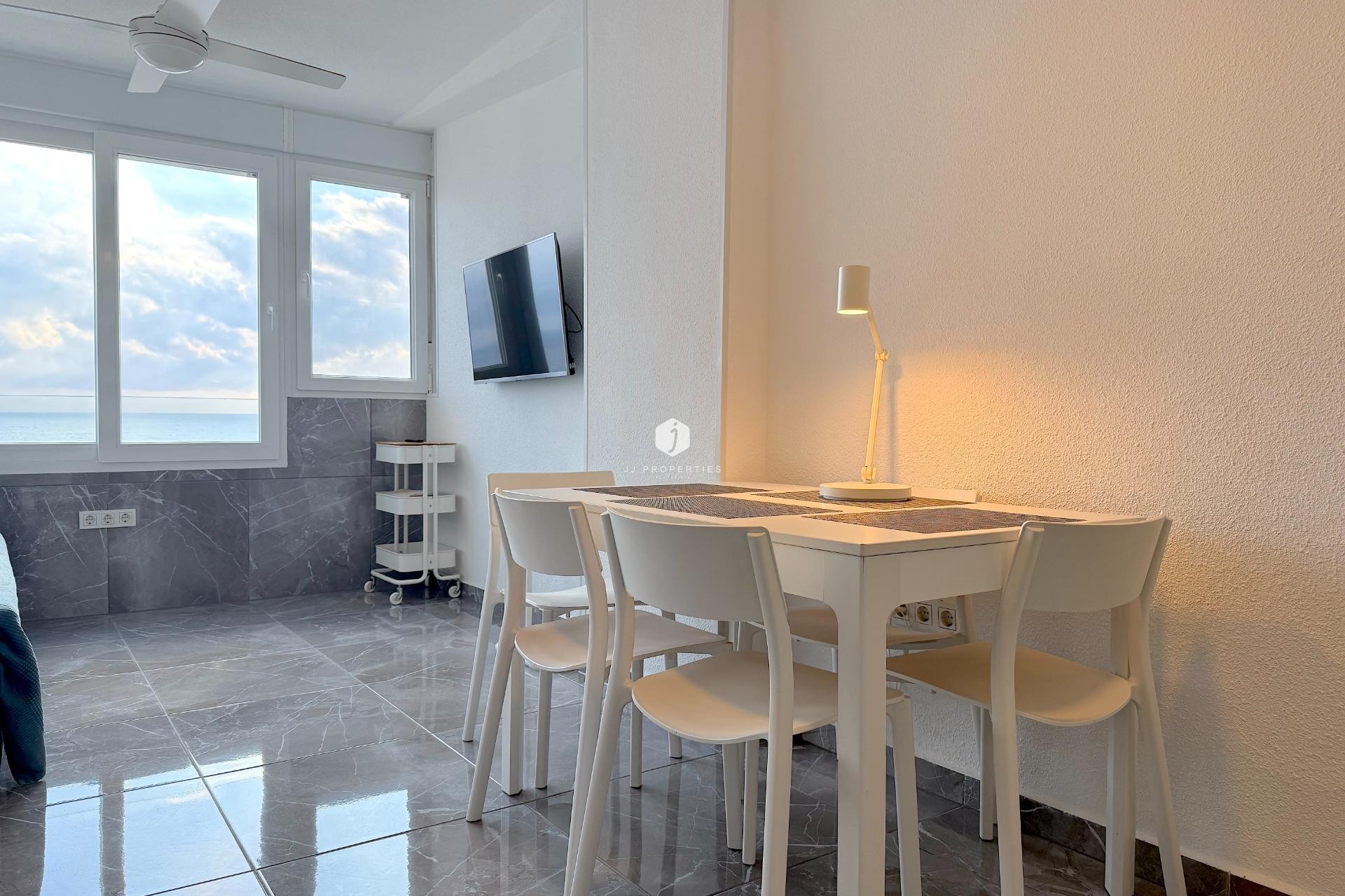 D'occasion - Appartement -
Torrevieja - Cabo cervera