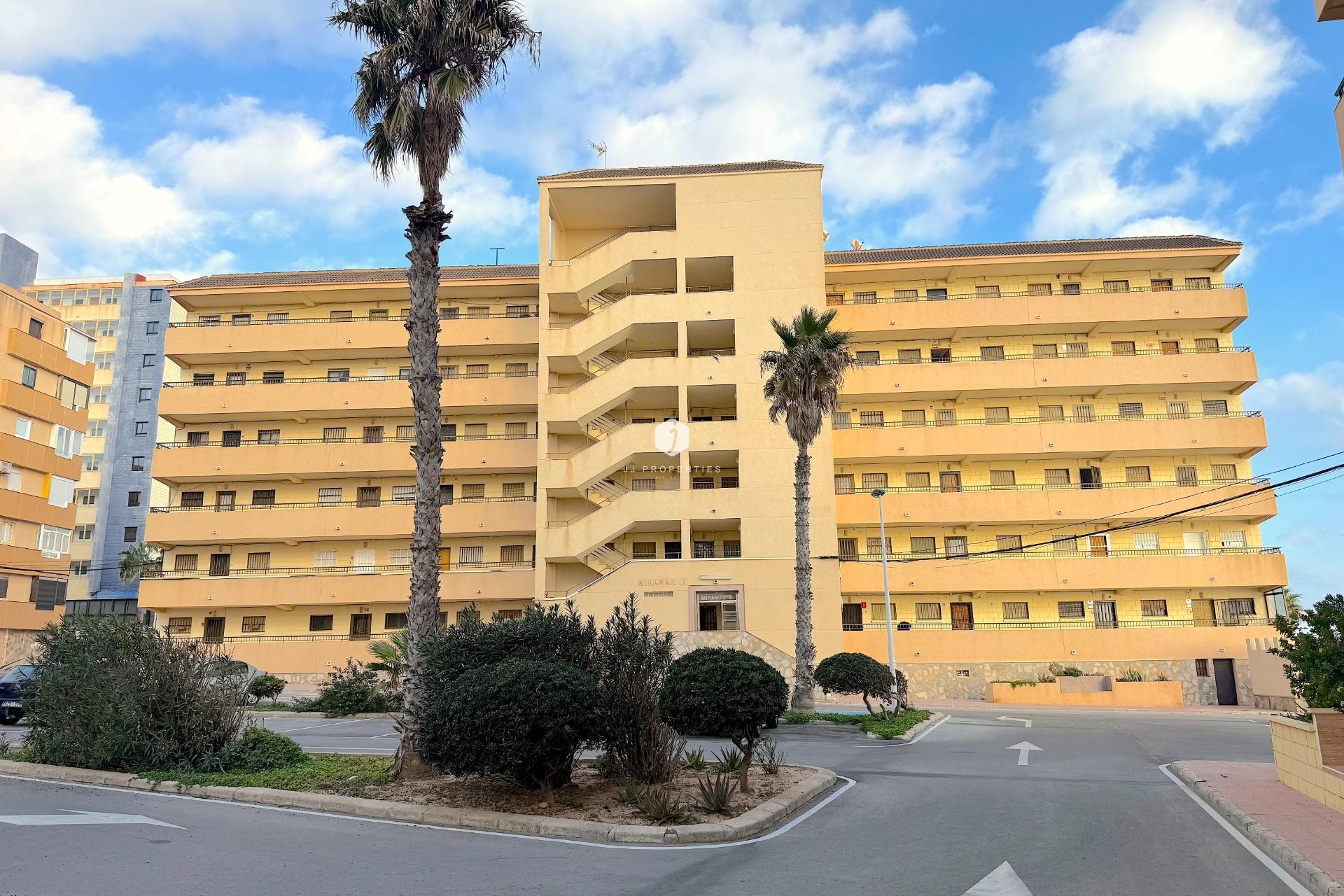 D'occasion - Appartement -
Torrevieja - Cabo cervera