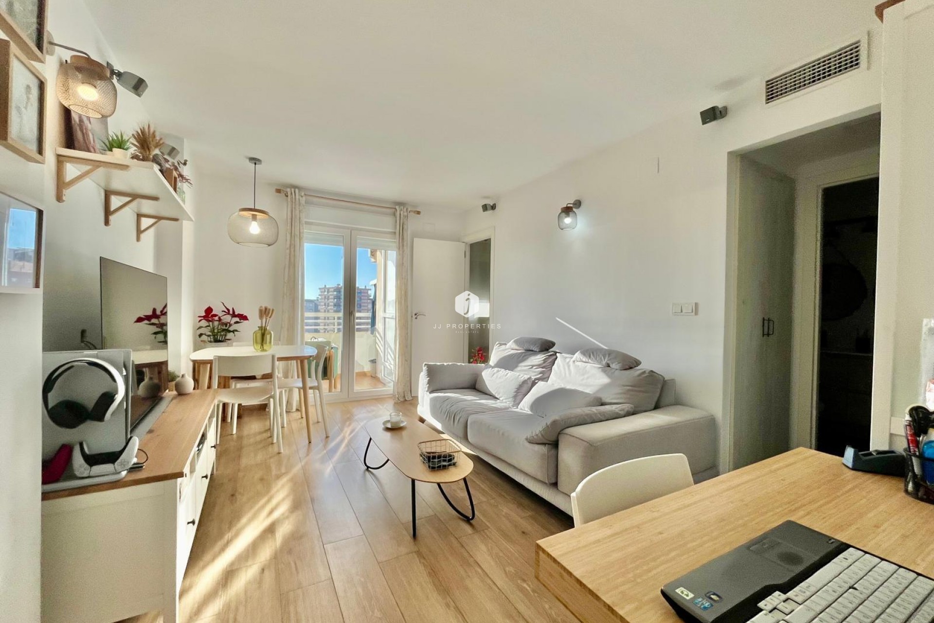 D'occasion - Appartement -
Torrevieja - Calas blanca