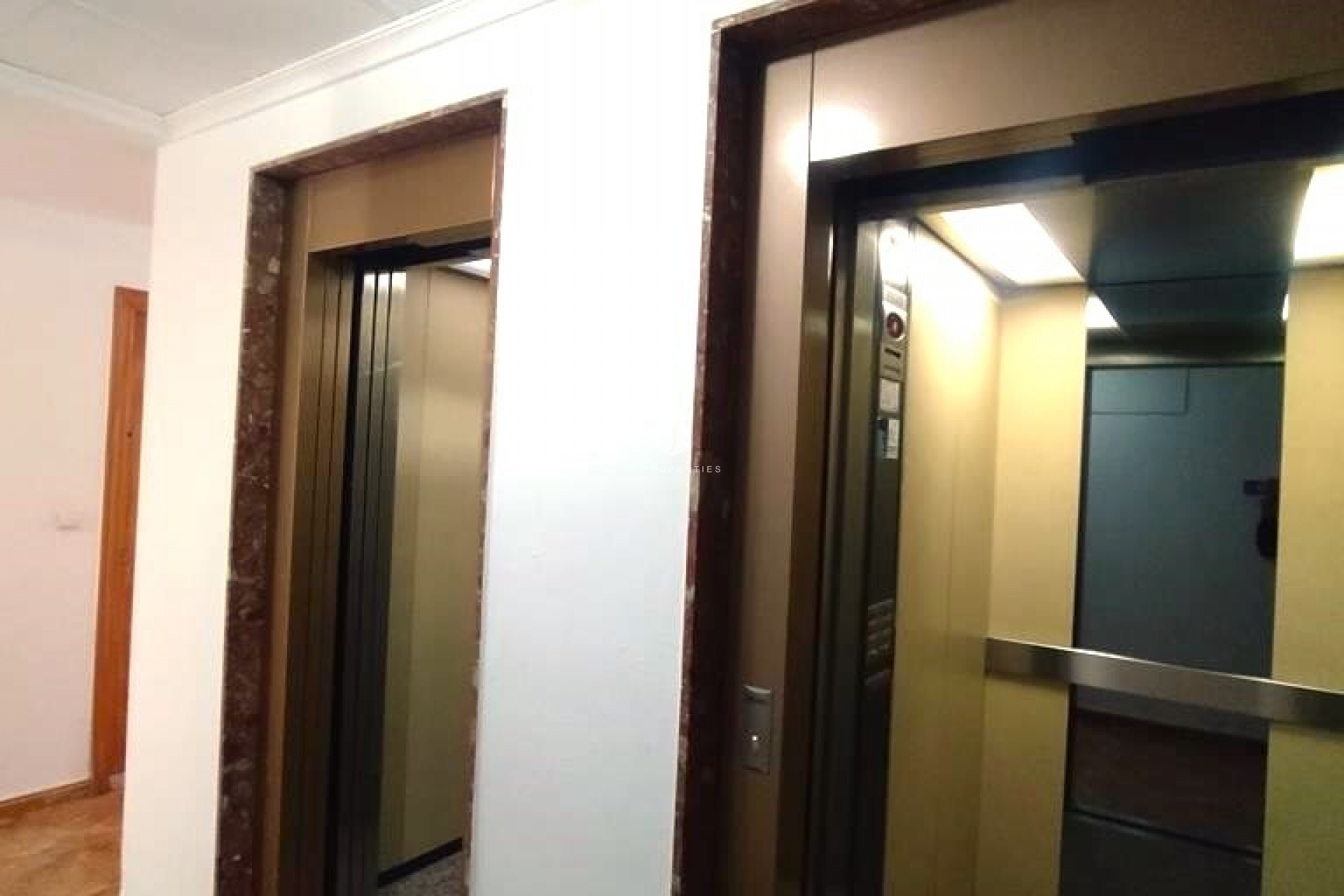 D'occasion - Appartement -
Torrevieja - CASCO URBANO