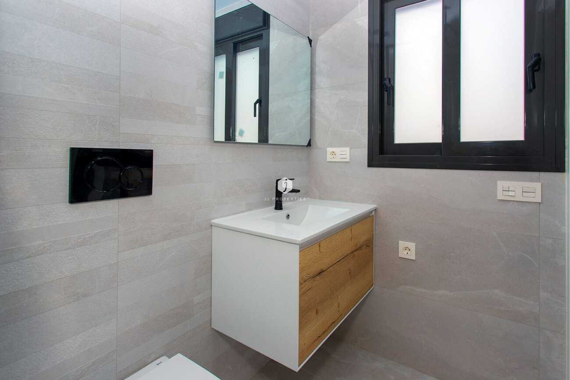 D'occasion - Appartement -
Torrevieja - CENTRE PLAYA DEL CURA LAS PISCINAS