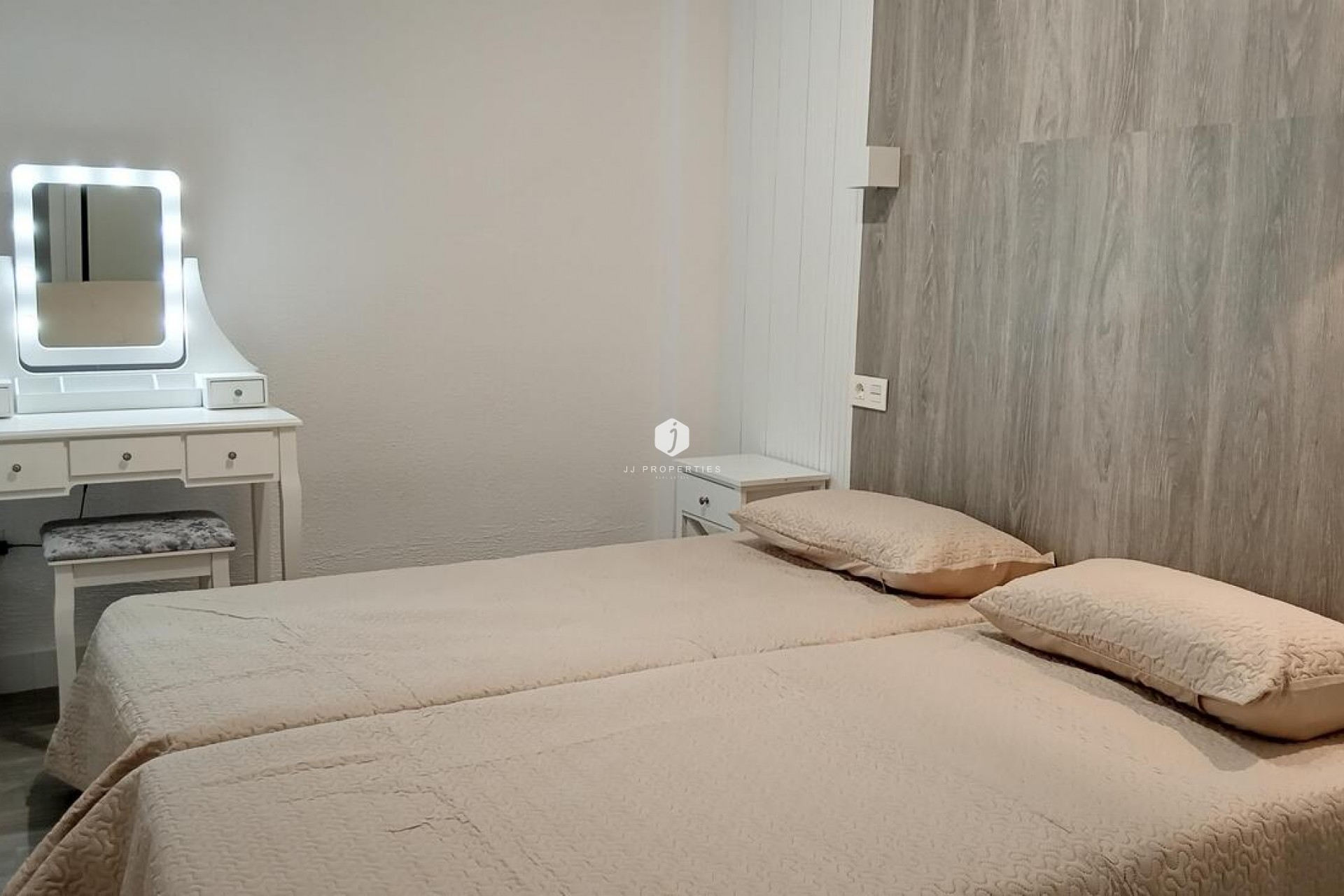 D'occasion - Appartement -
Torrevieja - CENTRE