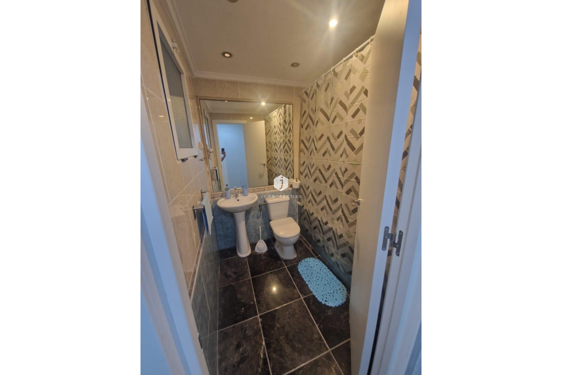 D'occasion - Appartement -
Torrevieja - Centro - Muelle Pesquero