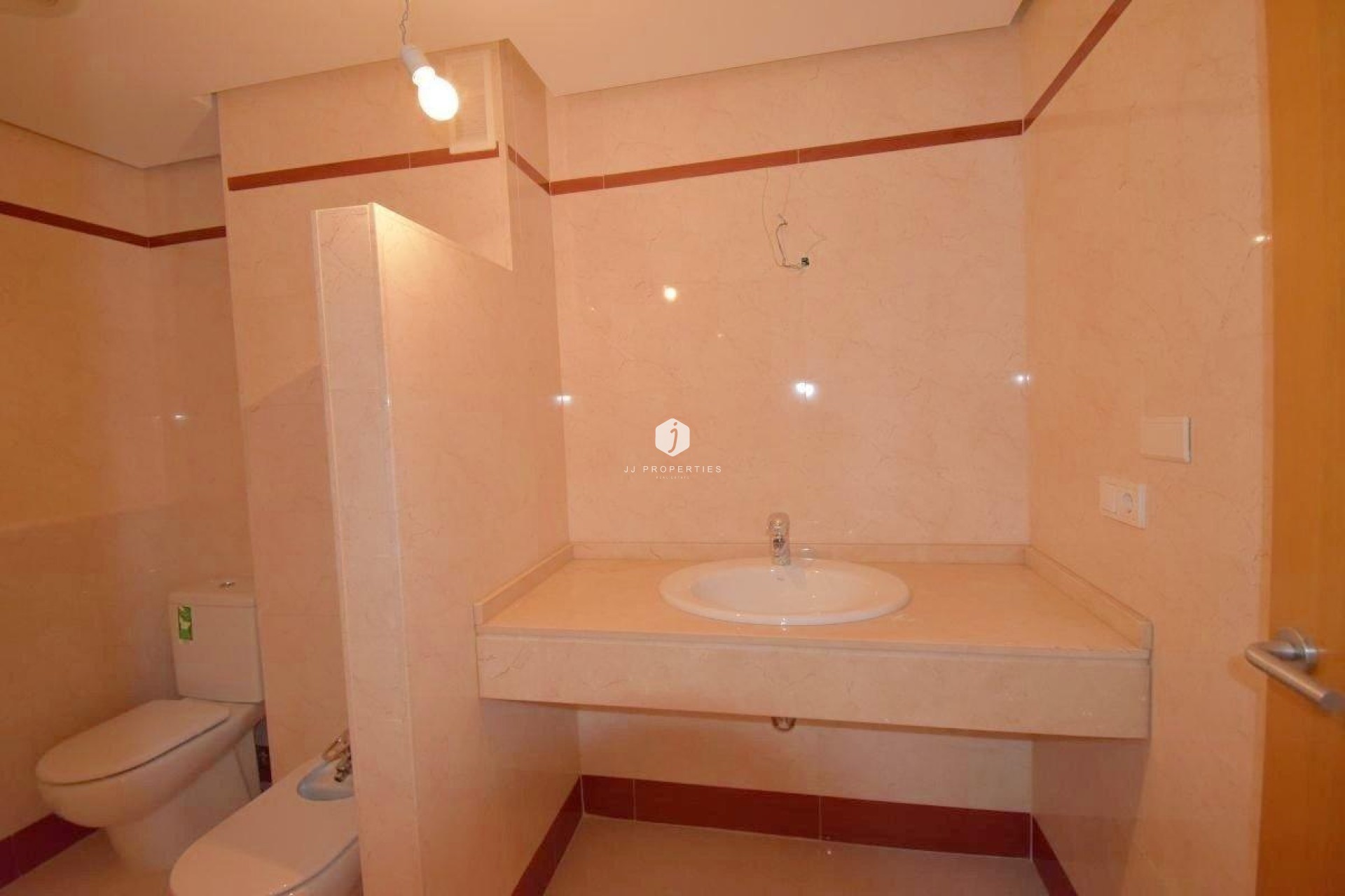 D'occasion - Appartement -
Torrevieja - Centro - Muelle Pesquero