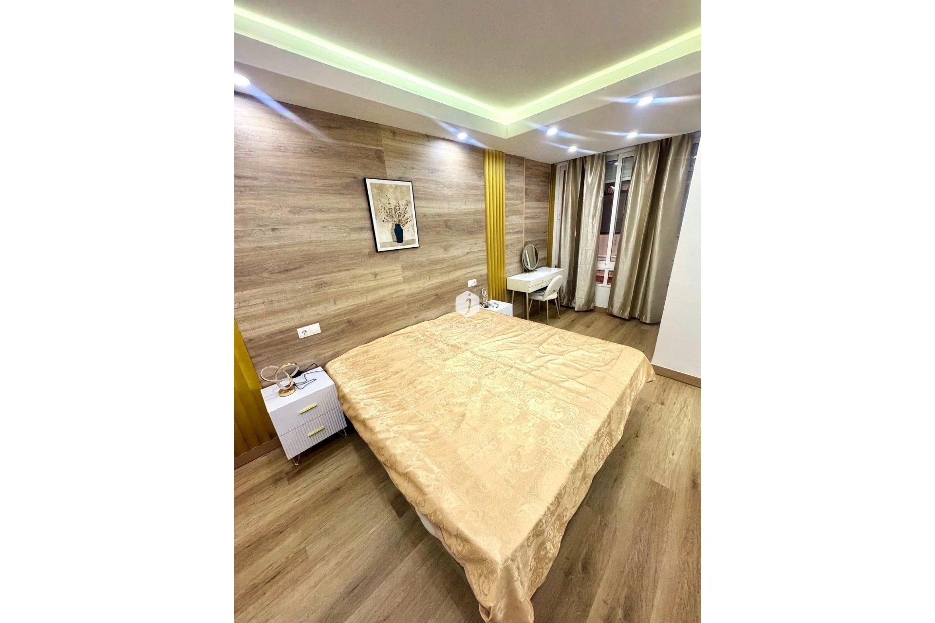 D'occasion - Appartement -
Torrevieja - Centro - Muelle Pesquero