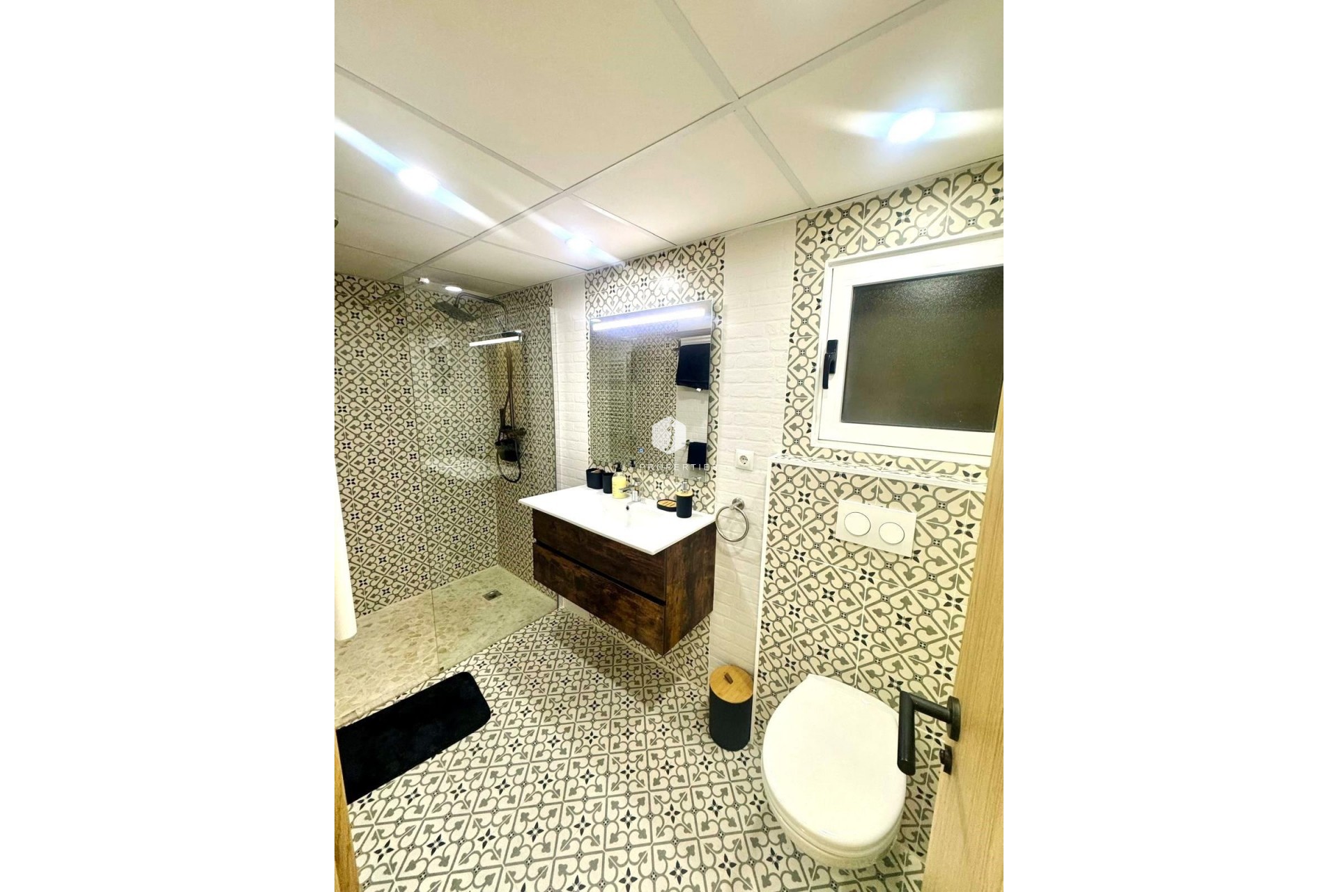 D'occasion - Appartement -
Torrevieja - Centro - Muelle Pesquero