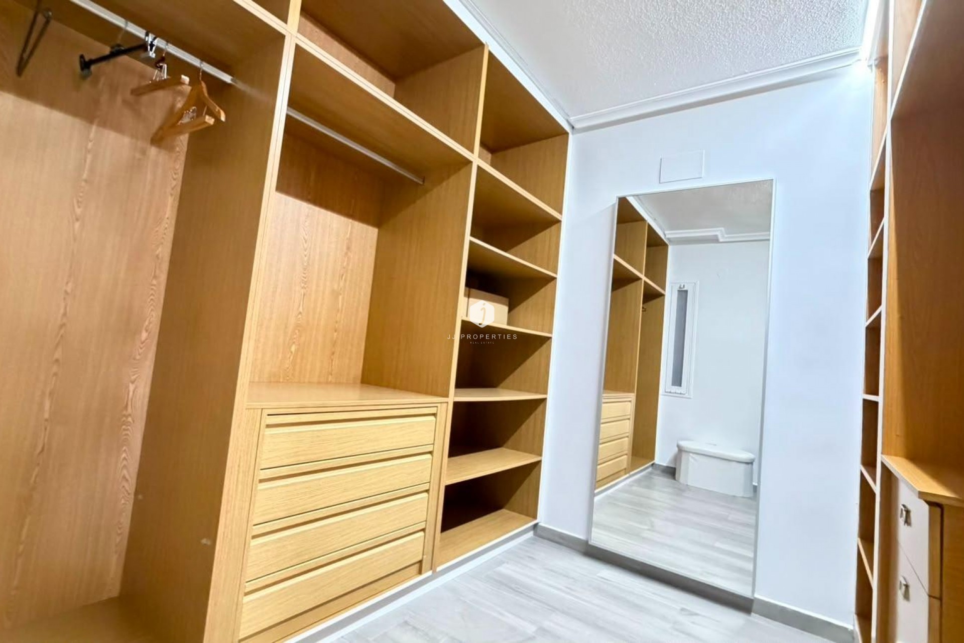 D'occasion - Appartement -
Torrevieja - Centro - Muelle Pesquero
