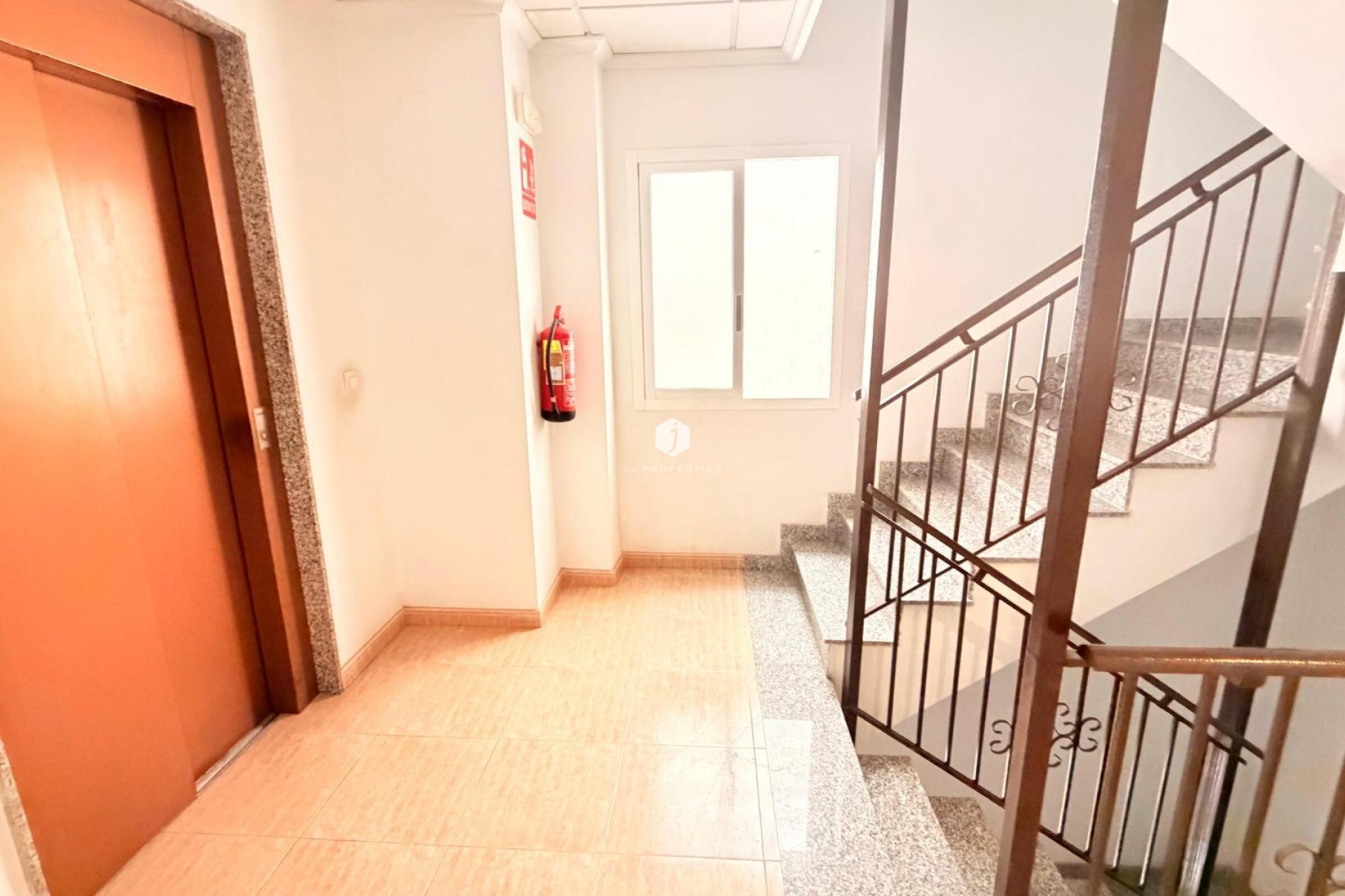 D'occasion - Appartement -
Torrevieja - Centro - Muelle Pesquero