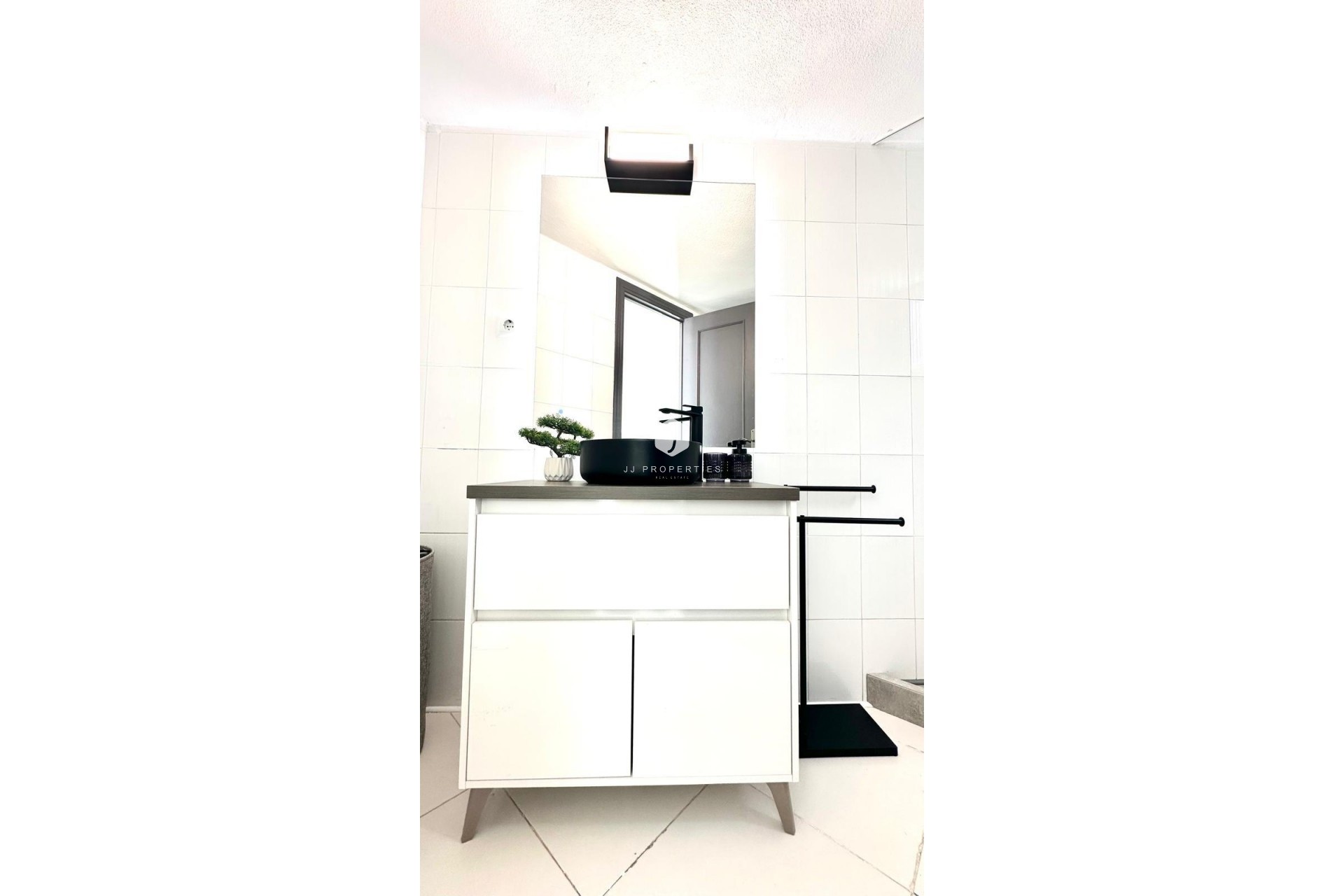 D'occasion - Appartement -
Torrevieja - Centro