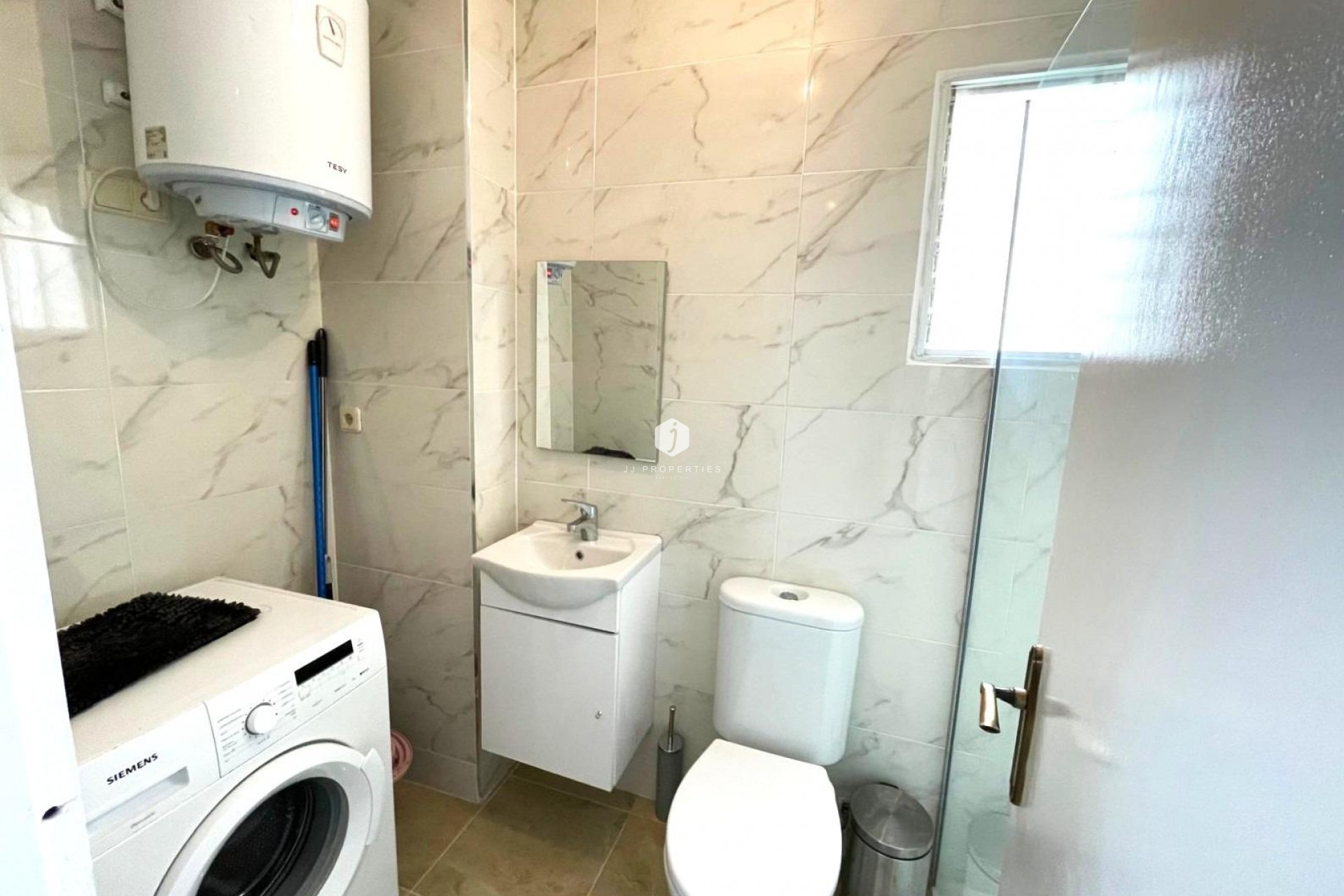 D'occasion - Appartement -
Torrevieja - Centro