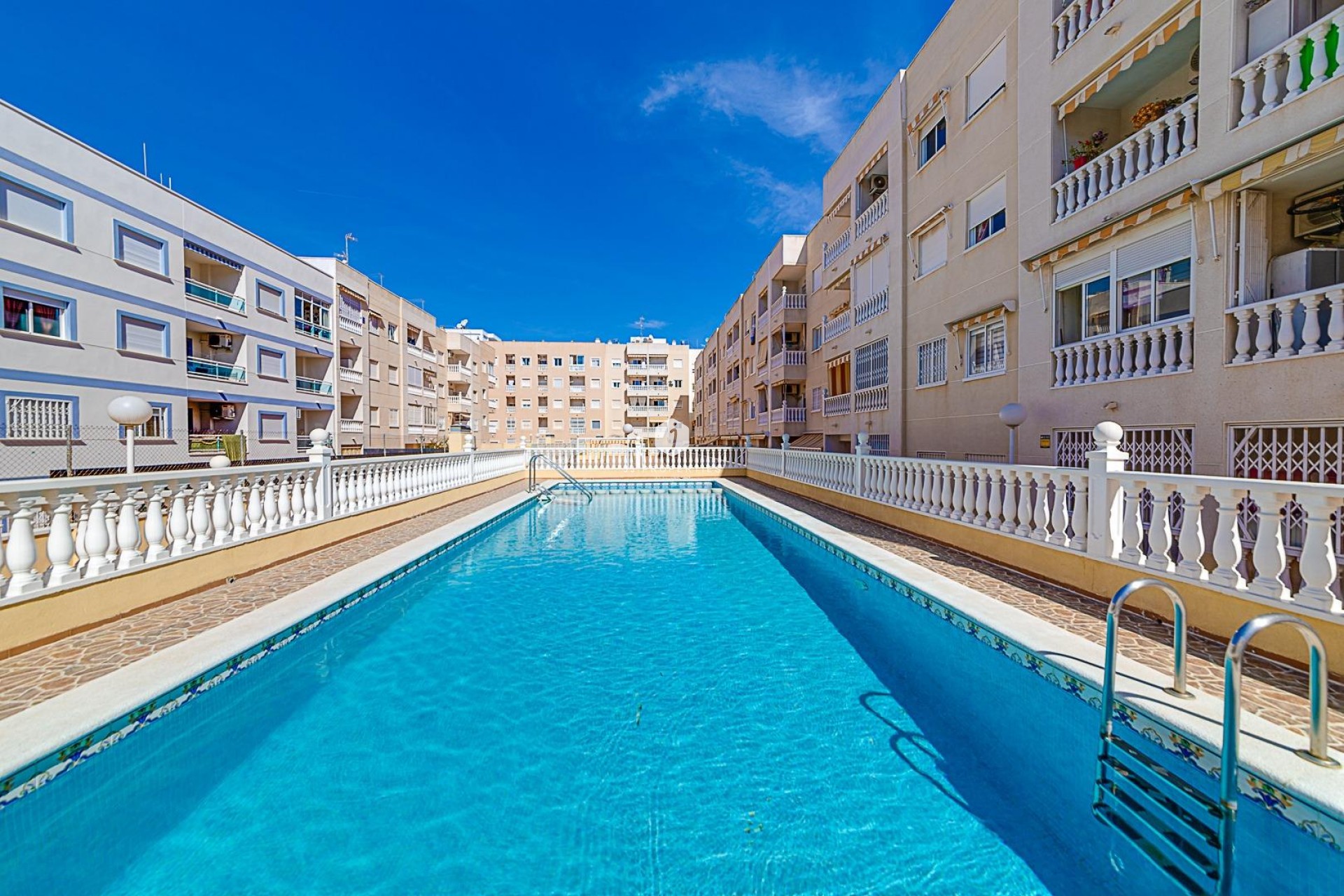 D'occasion - Appartement -
Torrevieja - Centro