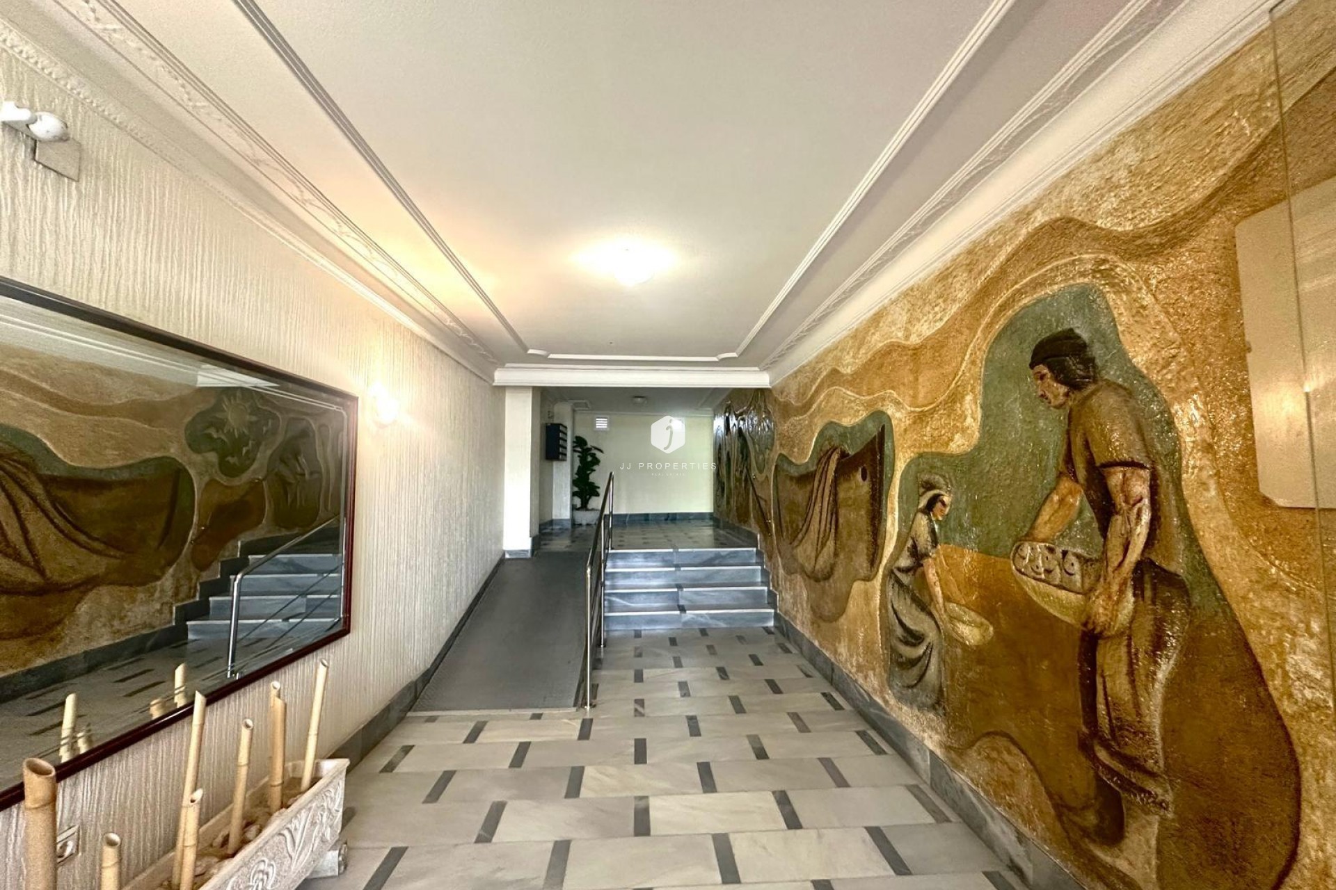 D'occasion - Appartement -
Torrevieja - Centro