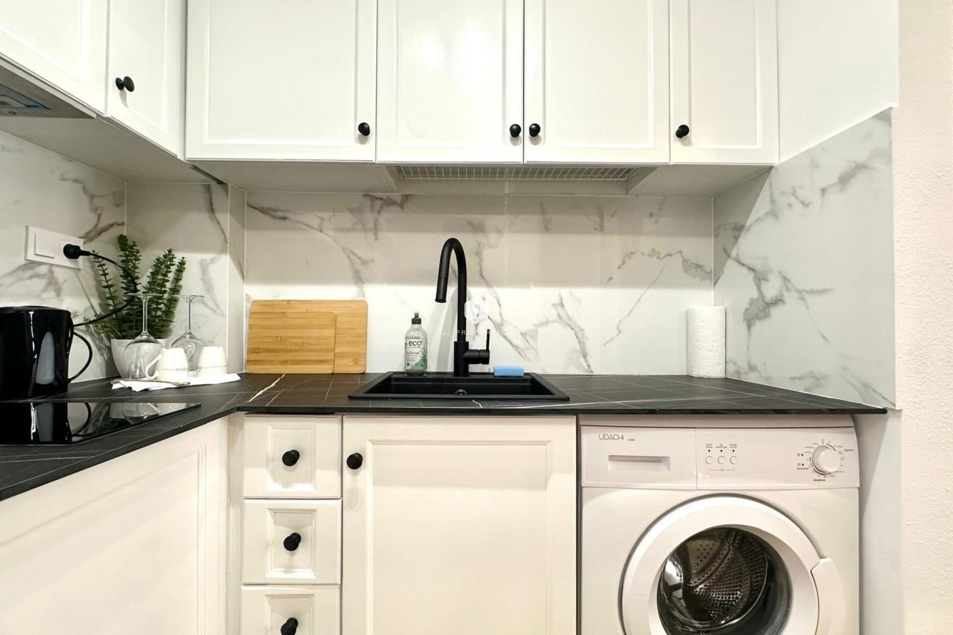 D'occasion - Appartement -
Torrevieja - Centro