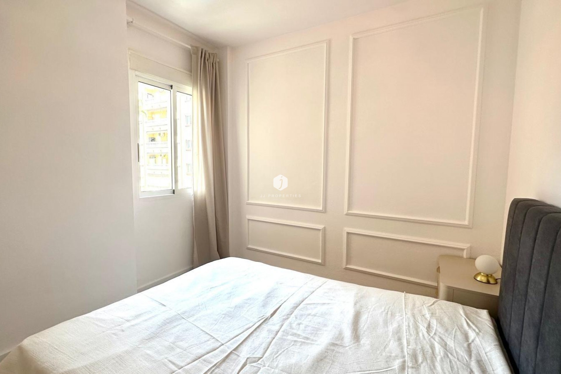 D'occasion - Appartement -
Torrevieja - Centro