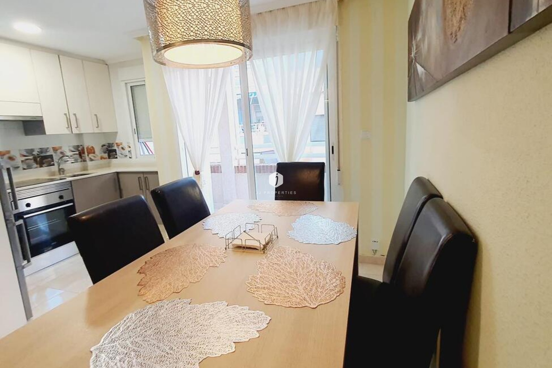 D'occasion - Appartement -
Torrevieja - Centro