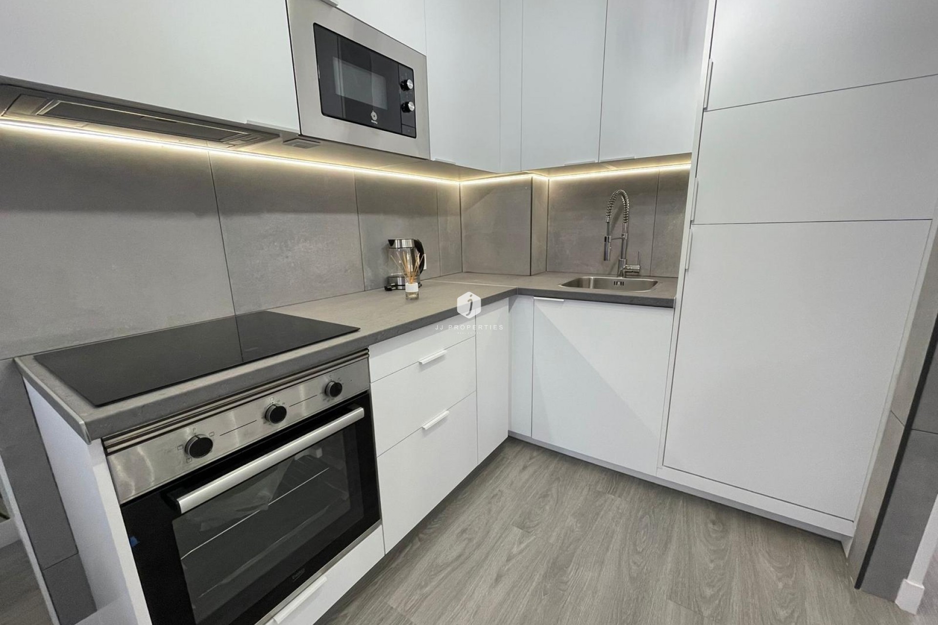 D'occasion - Appartement -
Torrevieja - Centro