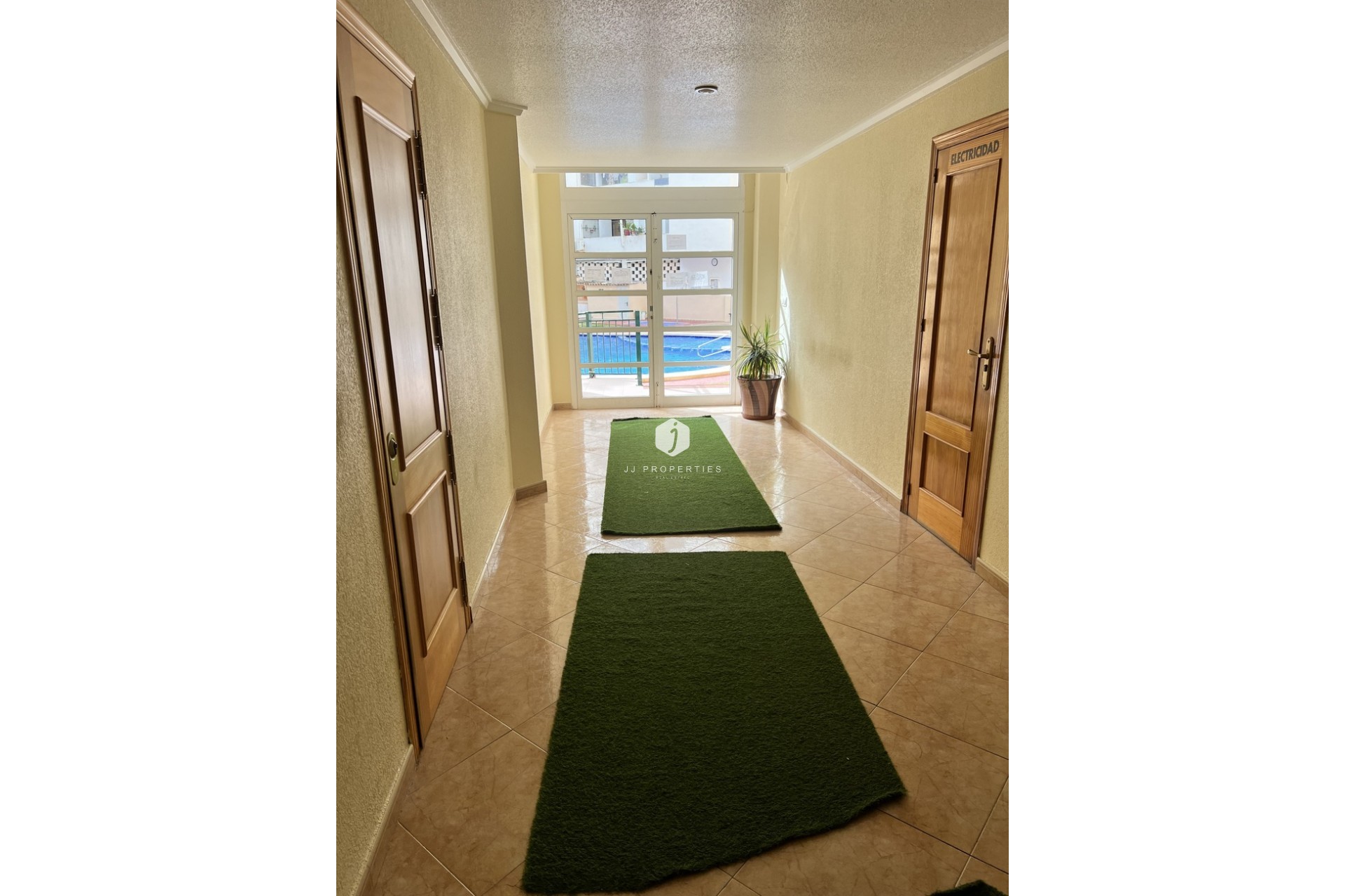 D'occasion - Appartement -
Torrevieja - Centro