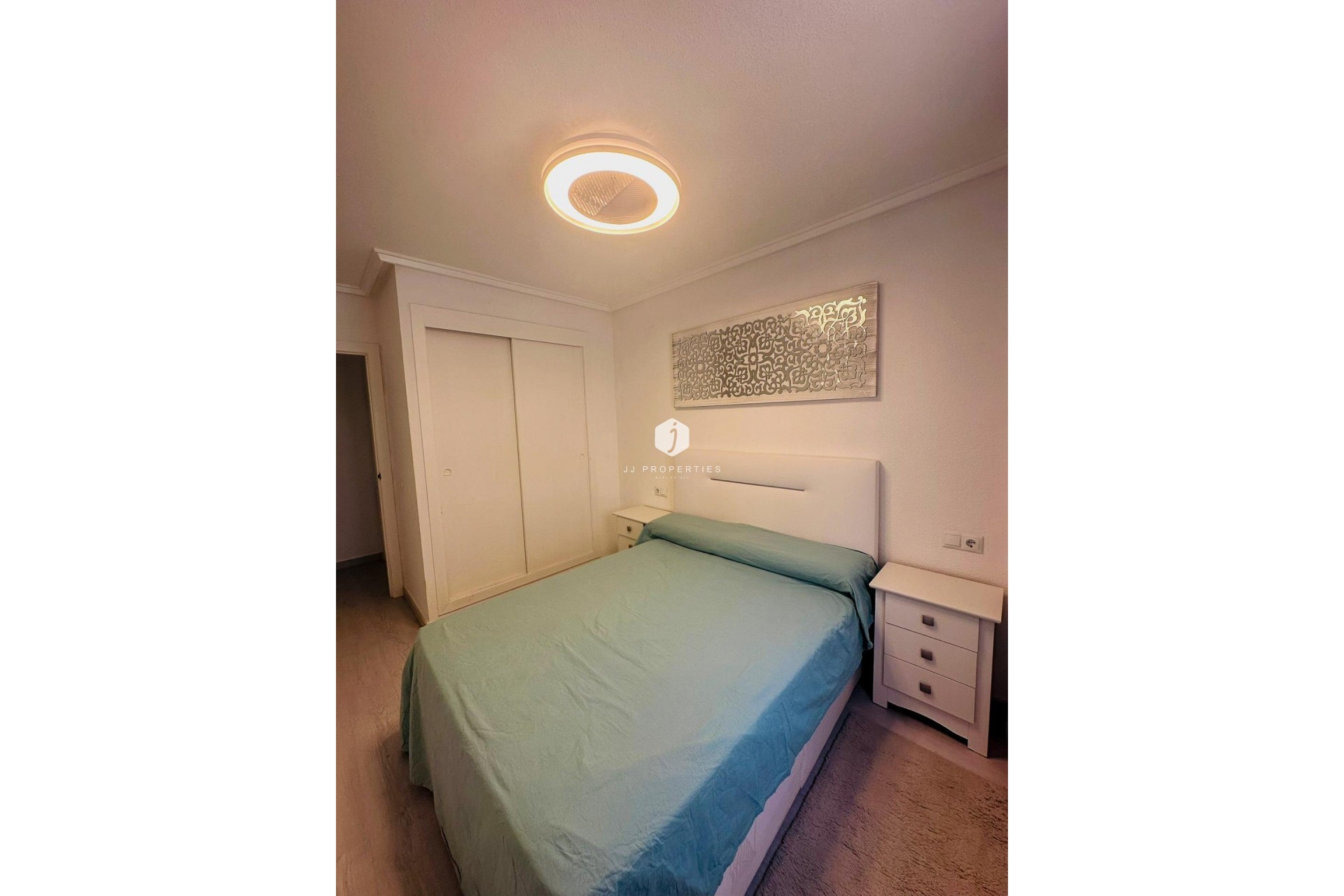 D'occasion - Appartement -
Torrevieja - Centro