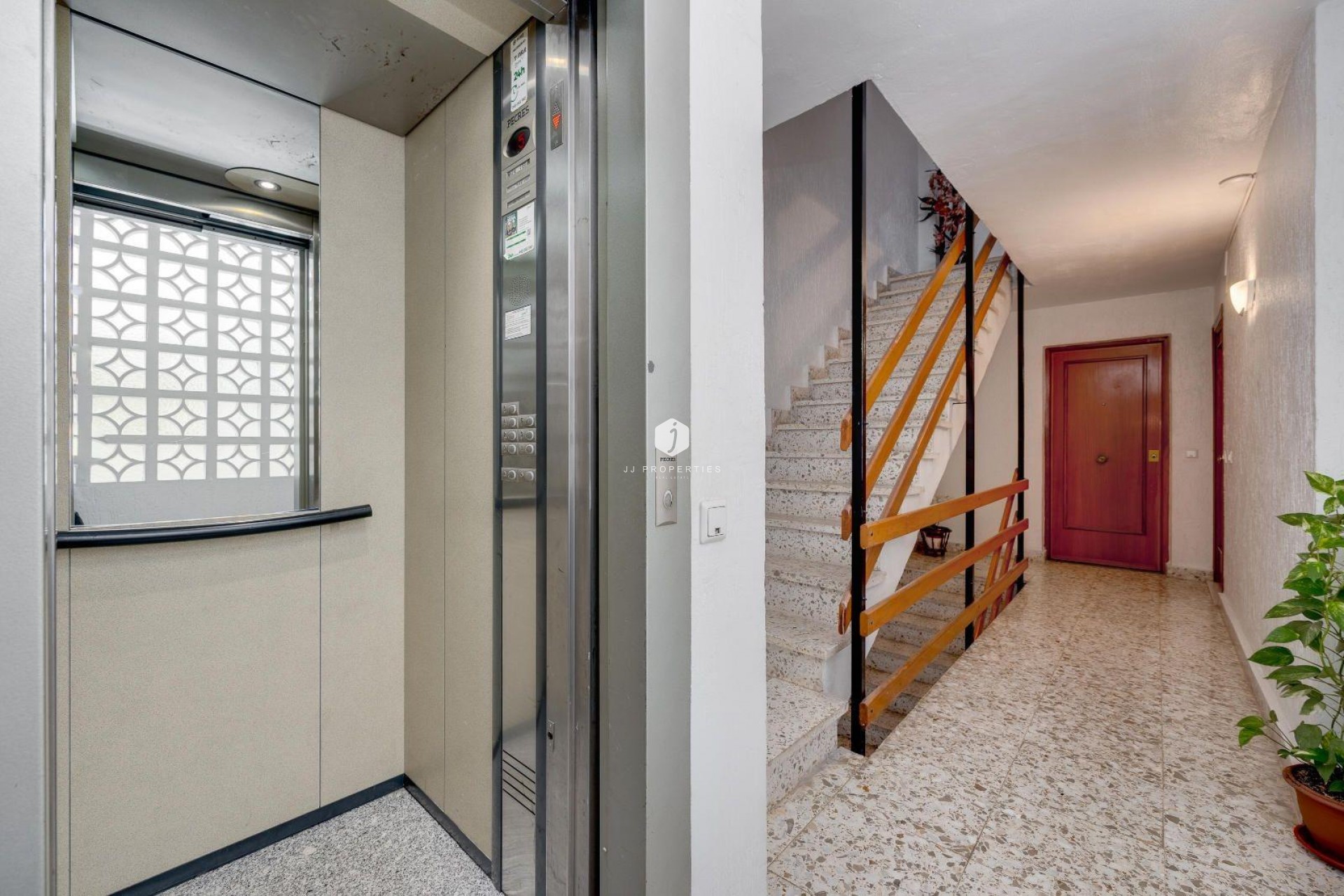 D'occasion - Appartement -
Torrevieja - Centro