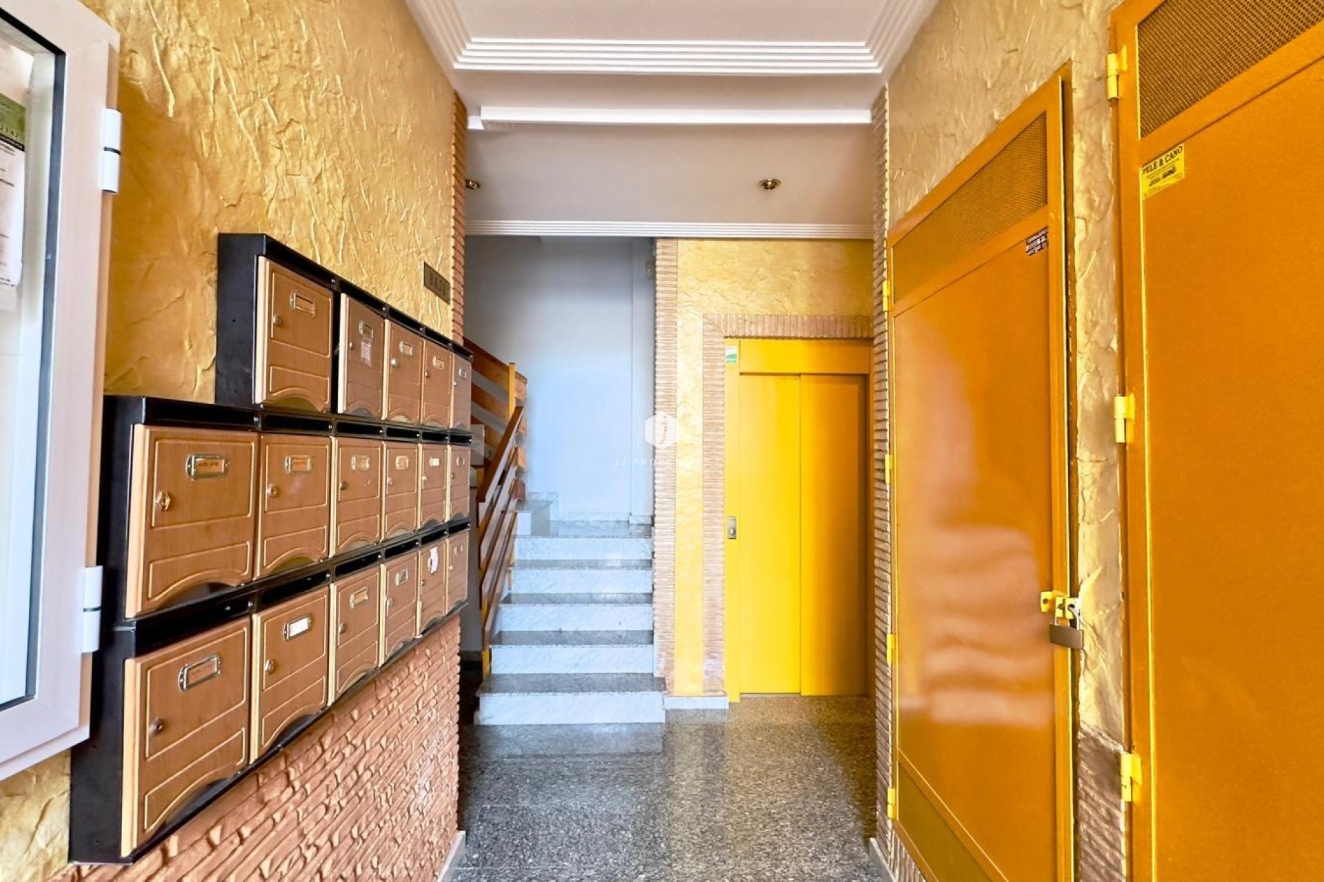 D'occasion - Appartement -
Torrevieja - Centro