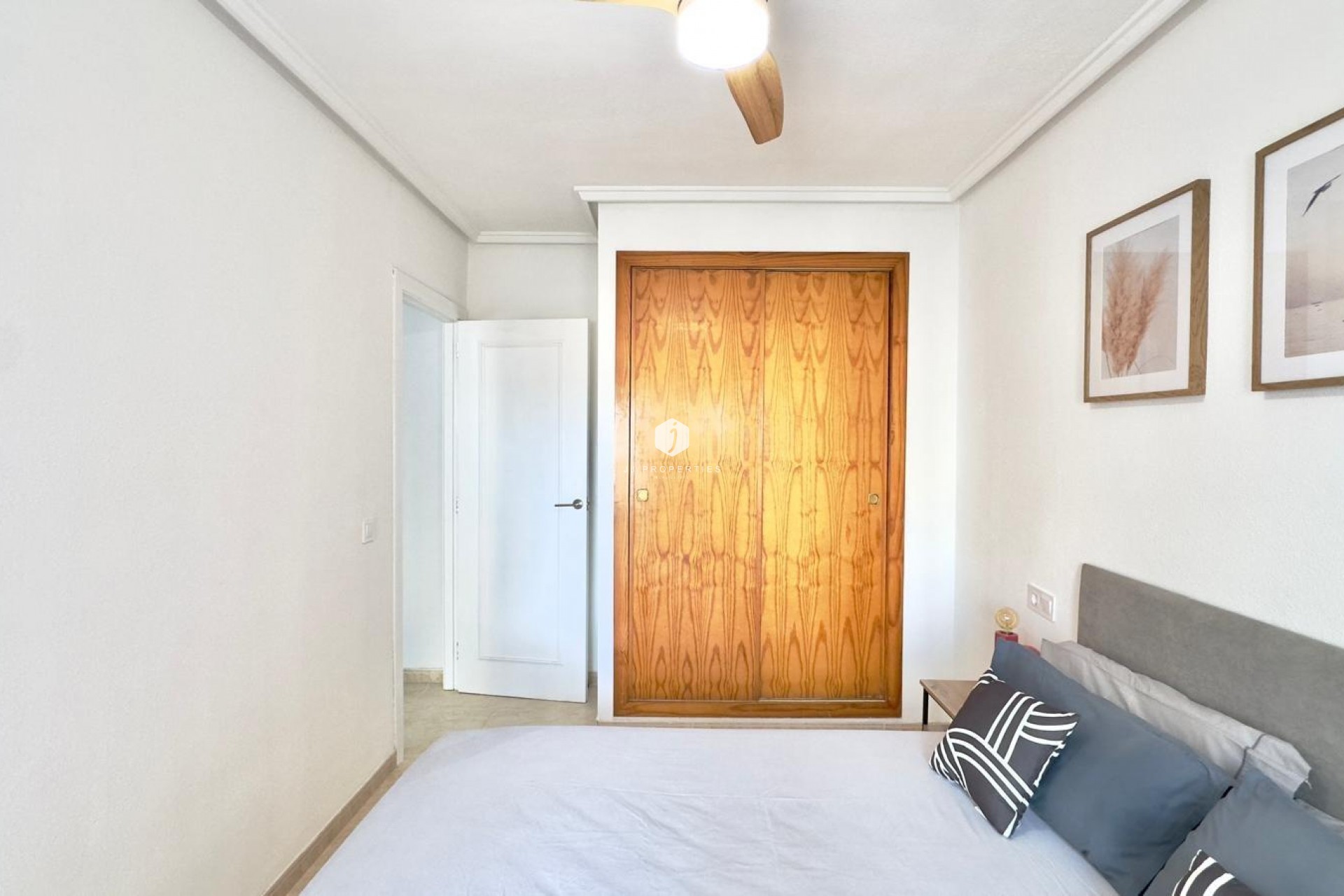 D'occasion - Appartement -
Torrevieja - Centro