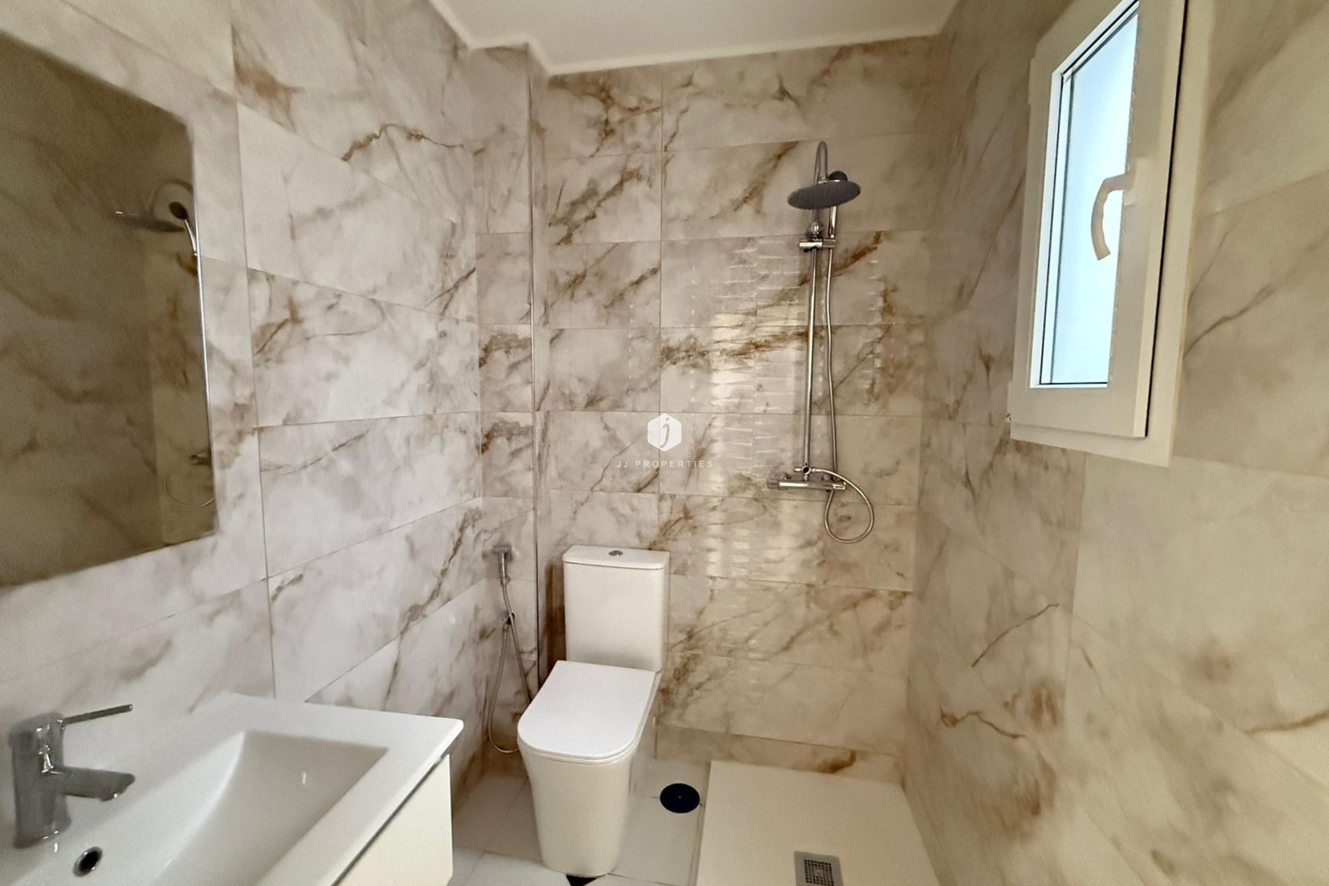 D'occasion - Appartement -
Torrevieja - Centro