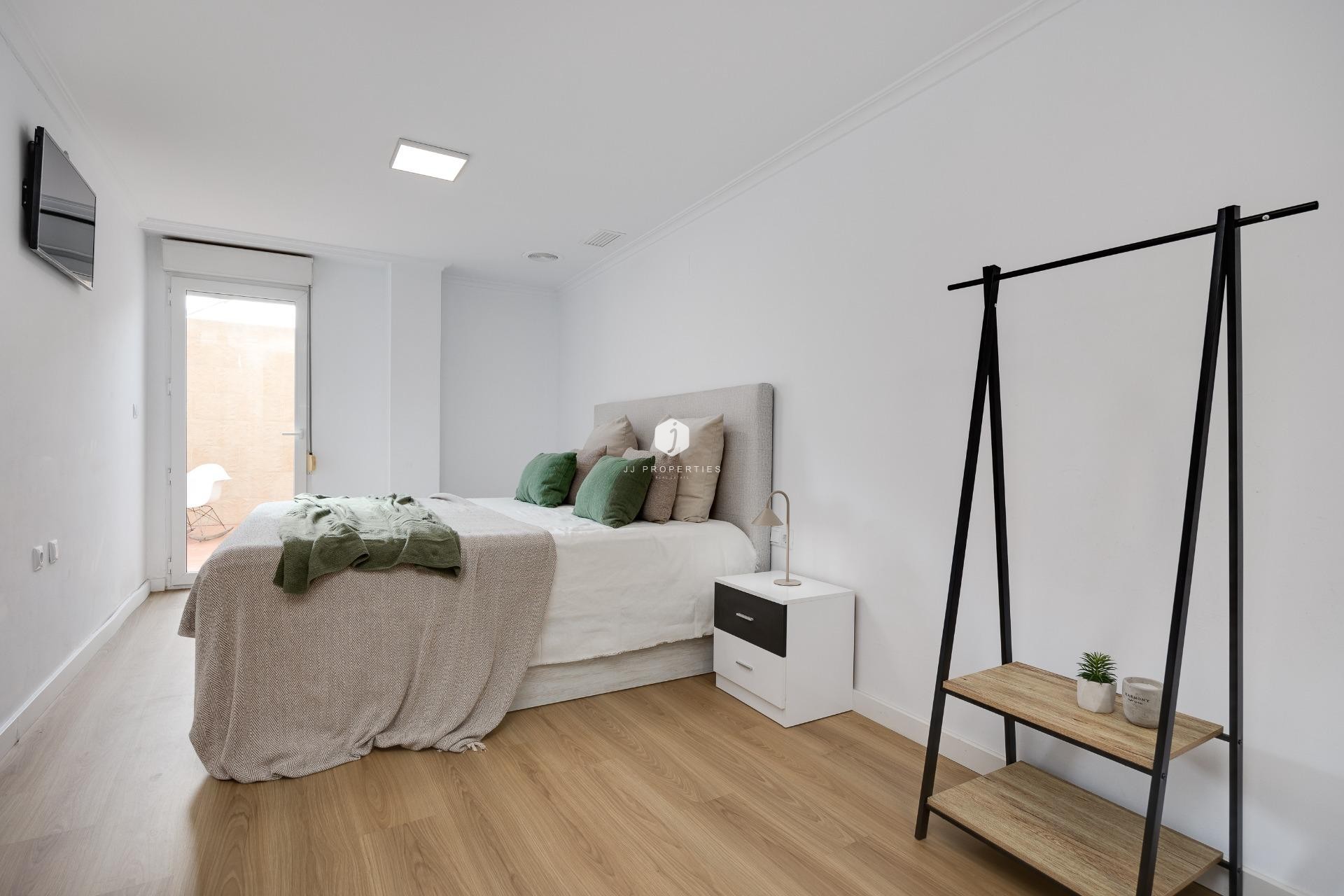 D'occasion - Appartement -
Torrevieja - Centro