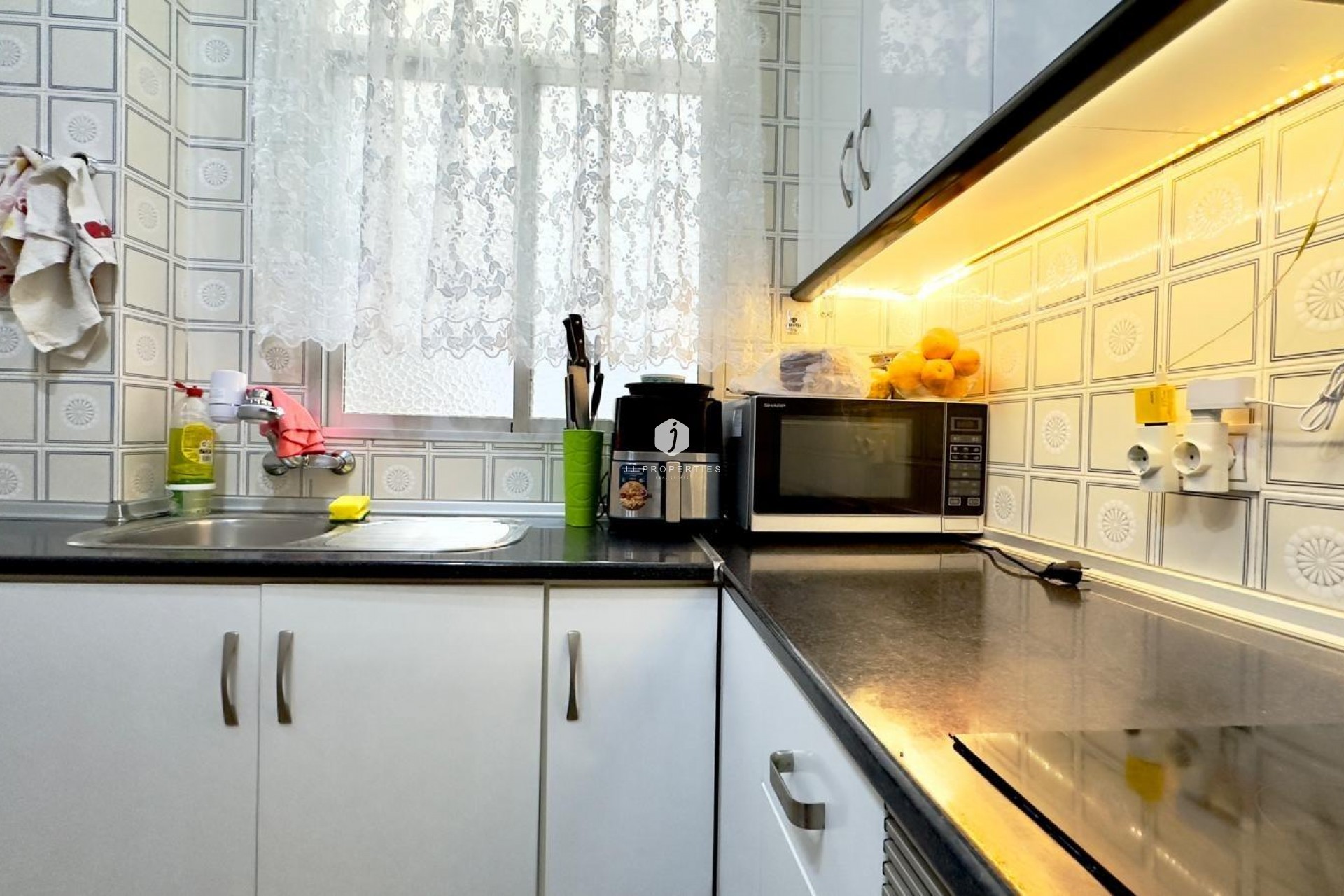 D'occasion - Appartement -
Torrevieja - Centro